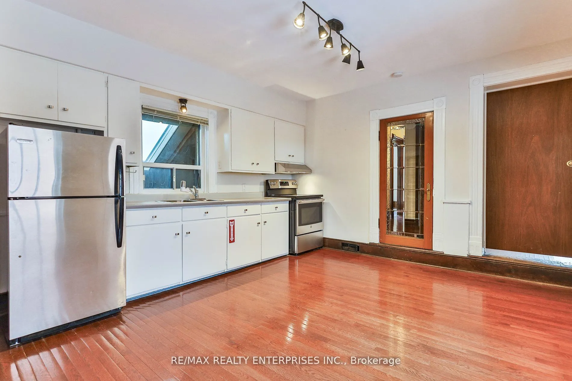 245 Main Street N