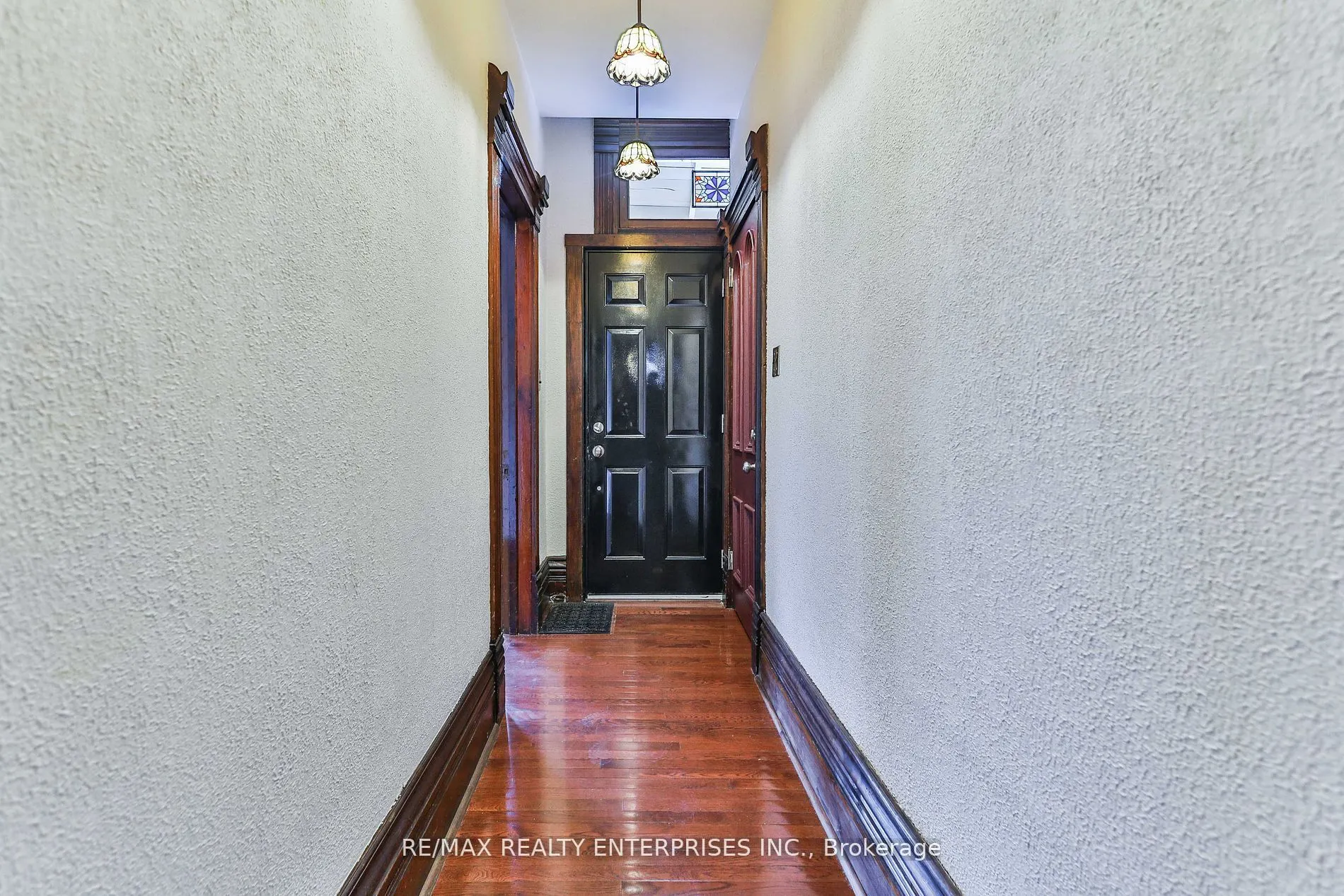 245 Main Street N