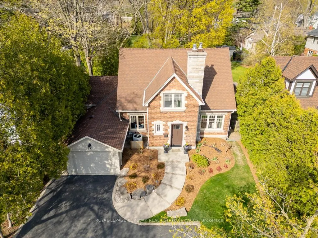 321 Guelph Line