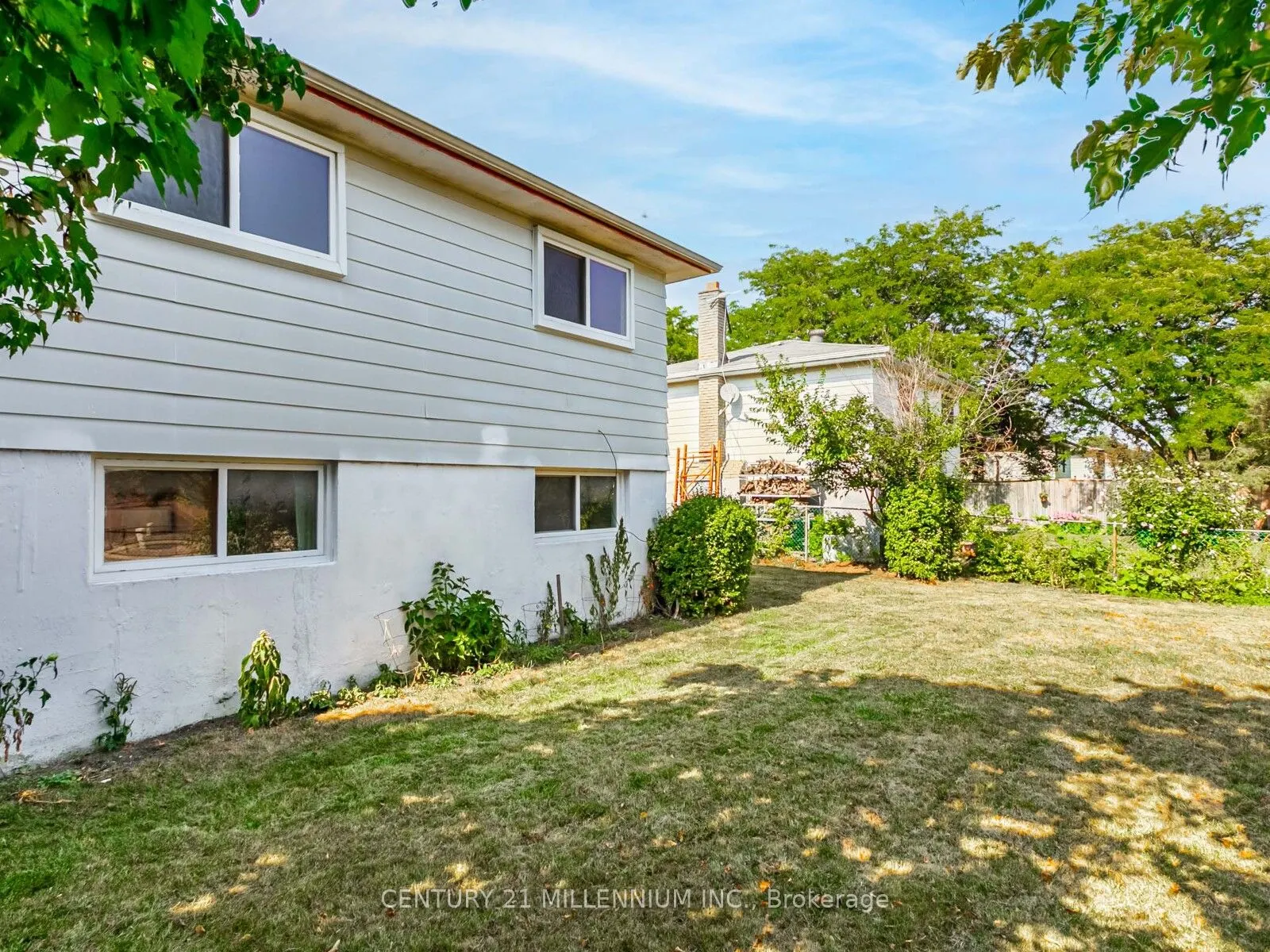 986 Mcbride Avenue