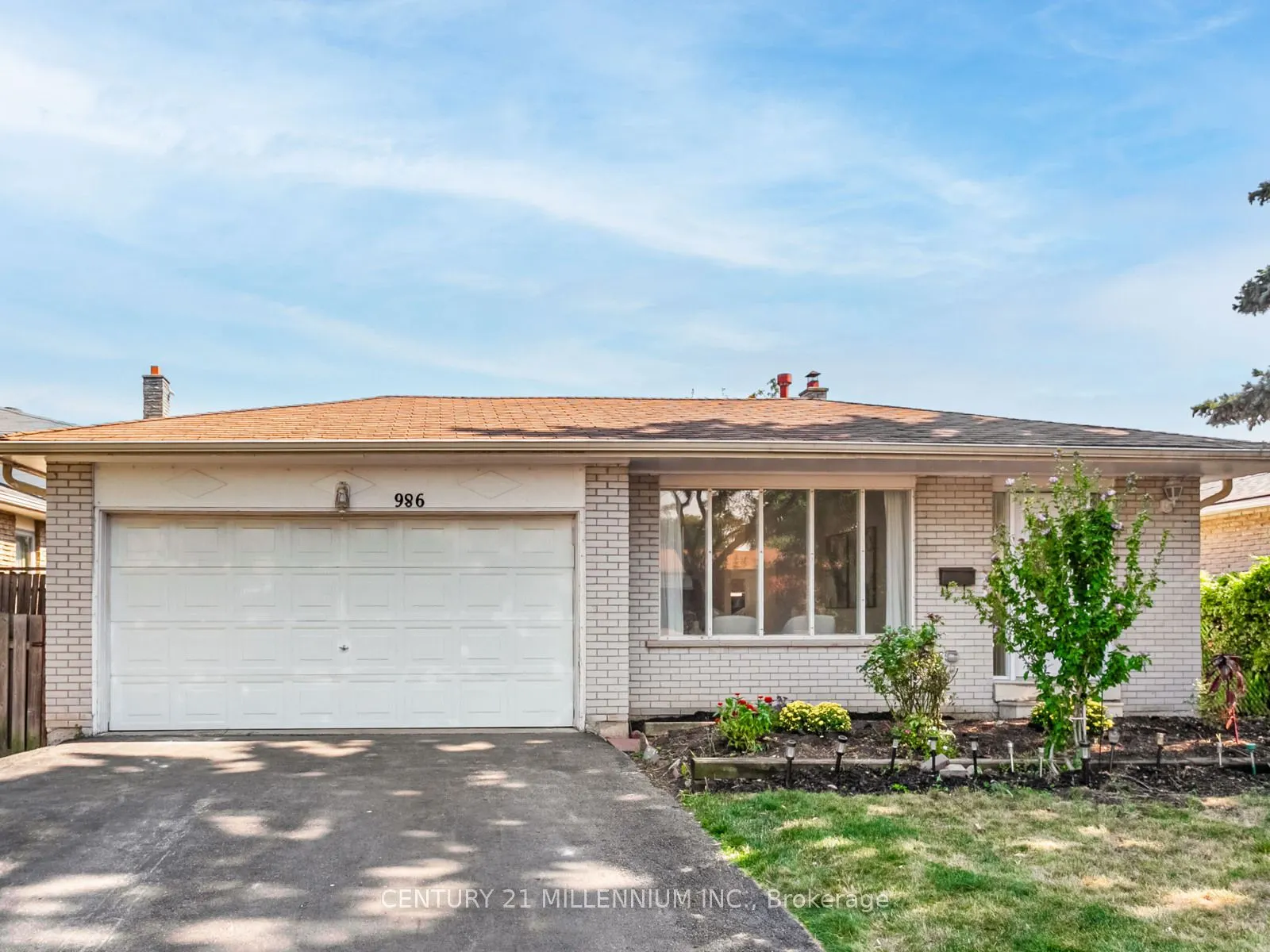 986 Mcbride Avenue