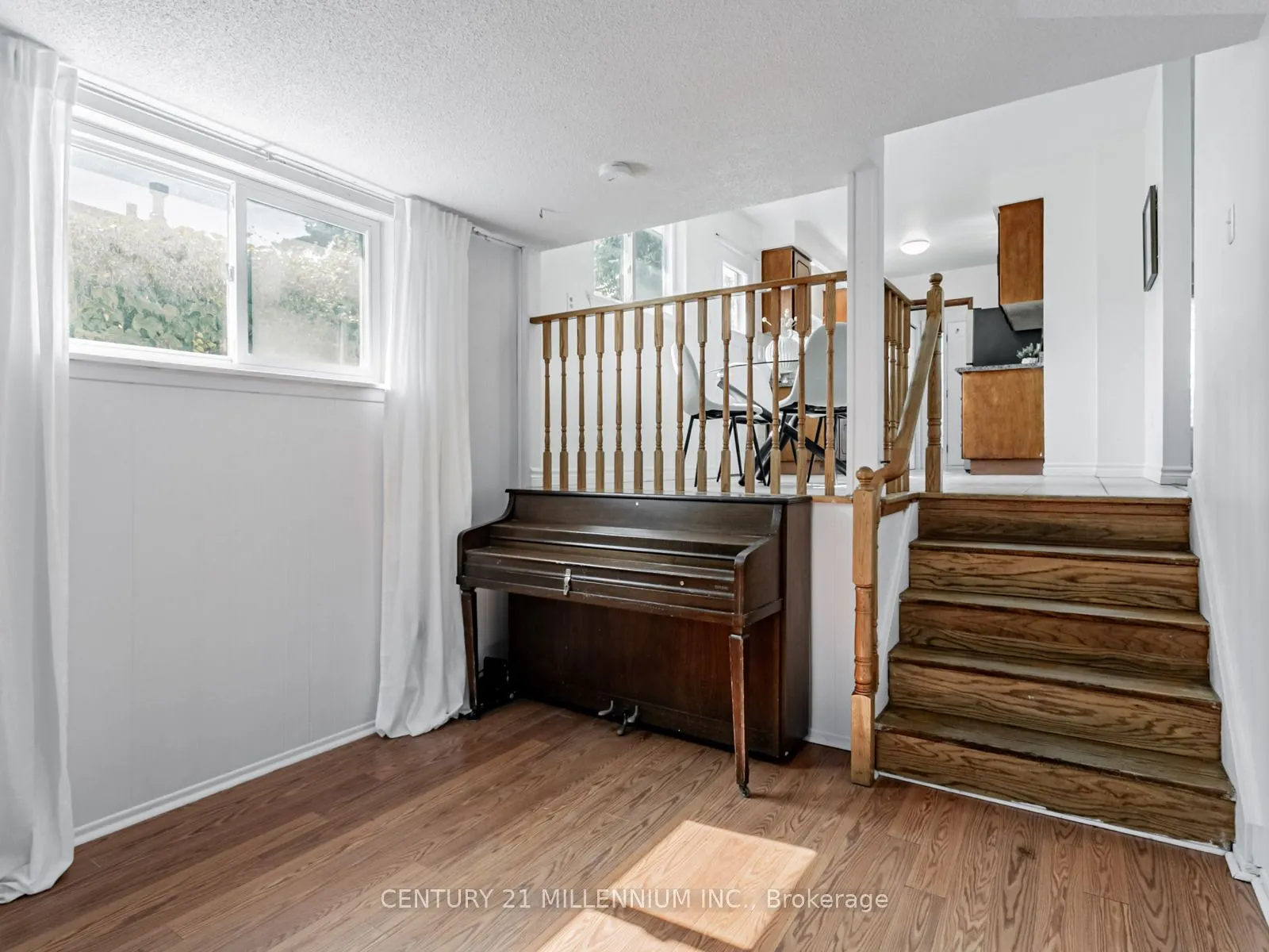 986 Mcbride Avenue