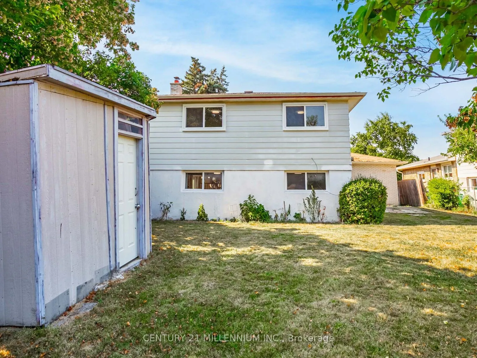 986 Mcbride Avenue