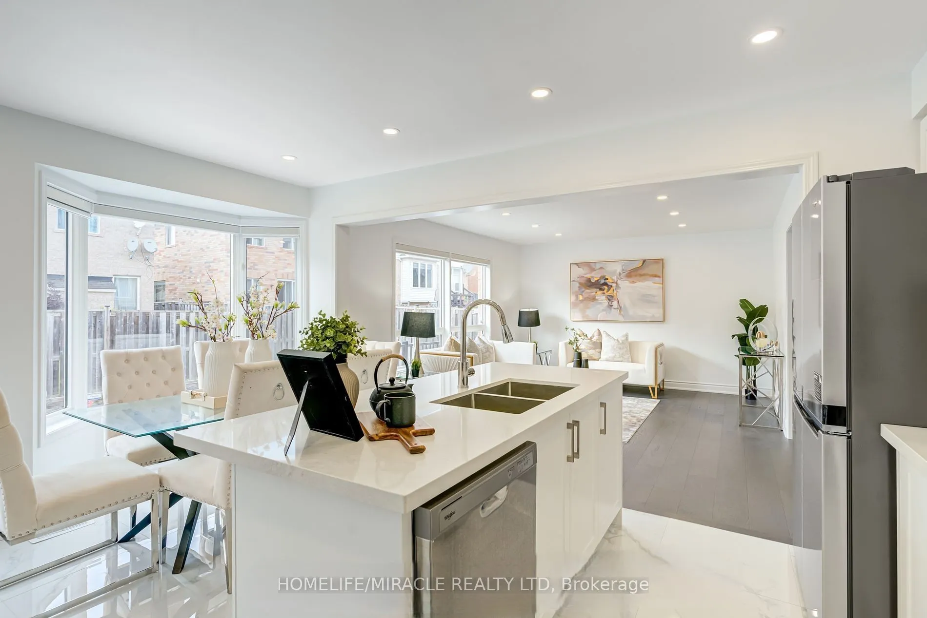 190 Fandango Drive, #Upper