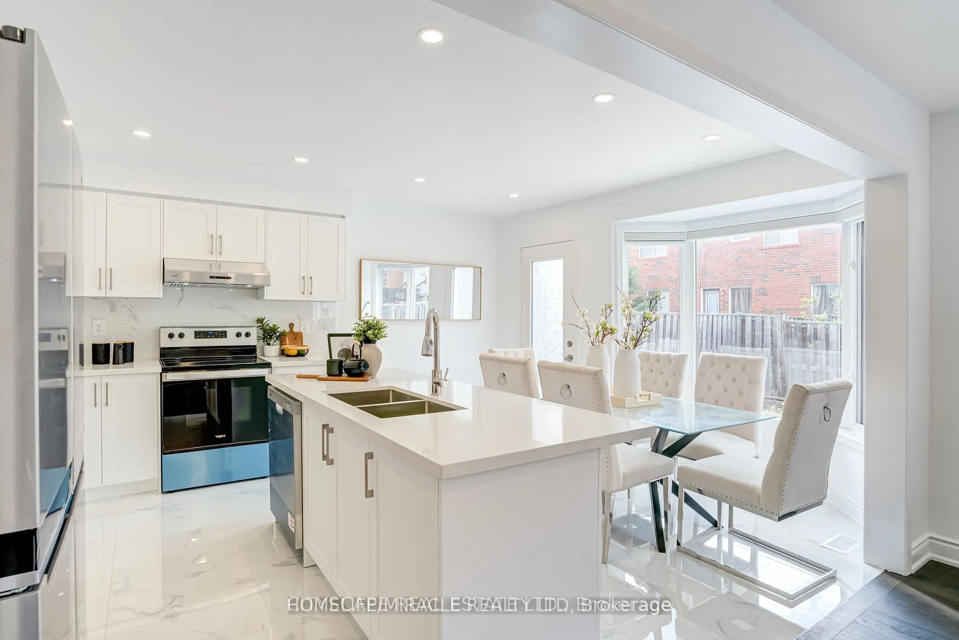 190 Fandango Drive, #Upper