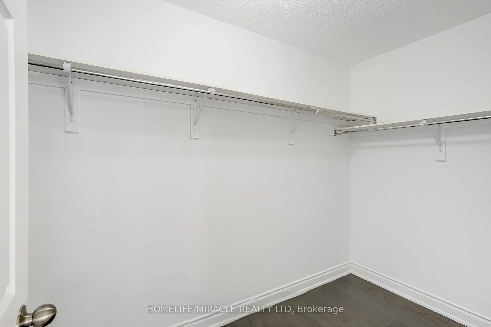190 Fandango Drive, #Upper