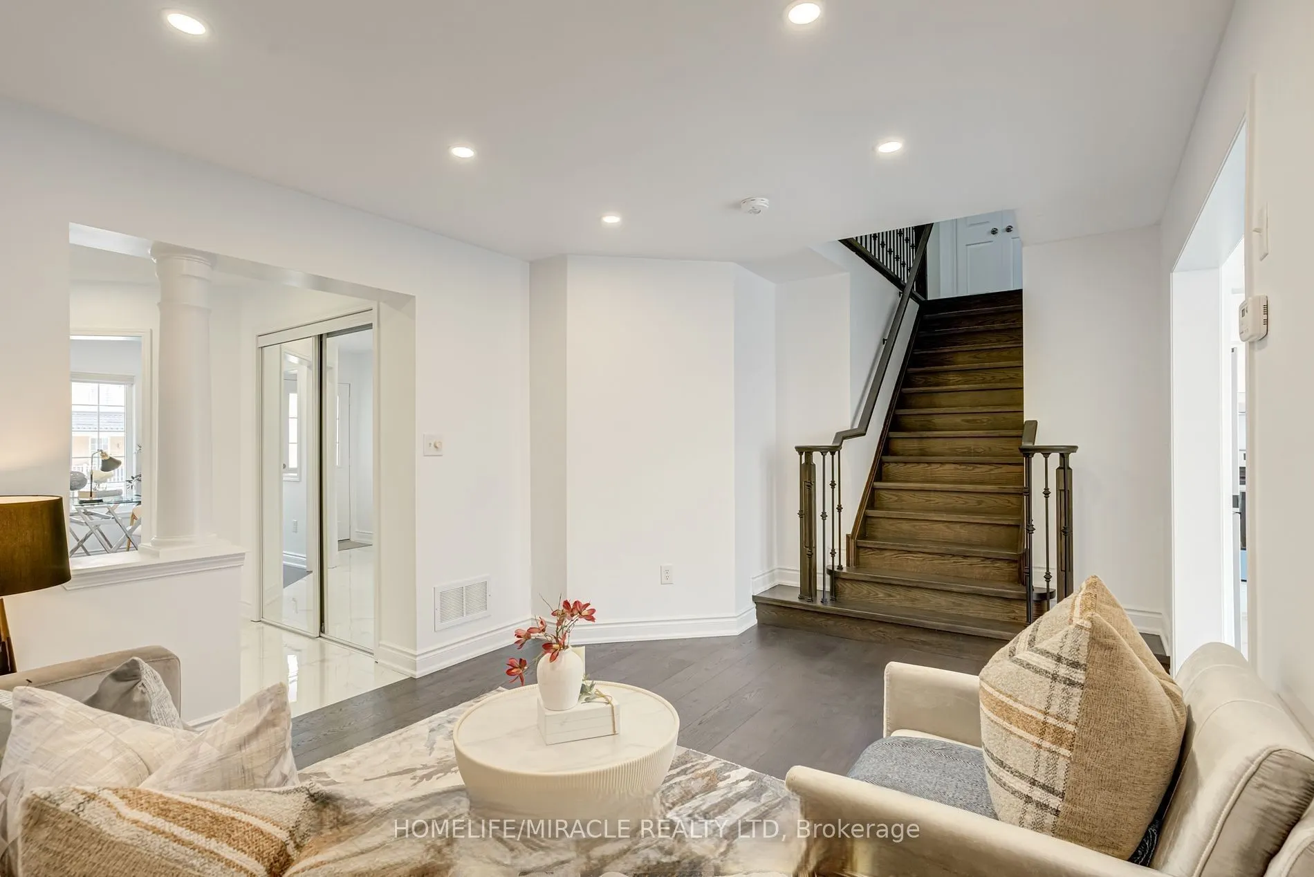 190 Fandango Drive, #Upper
