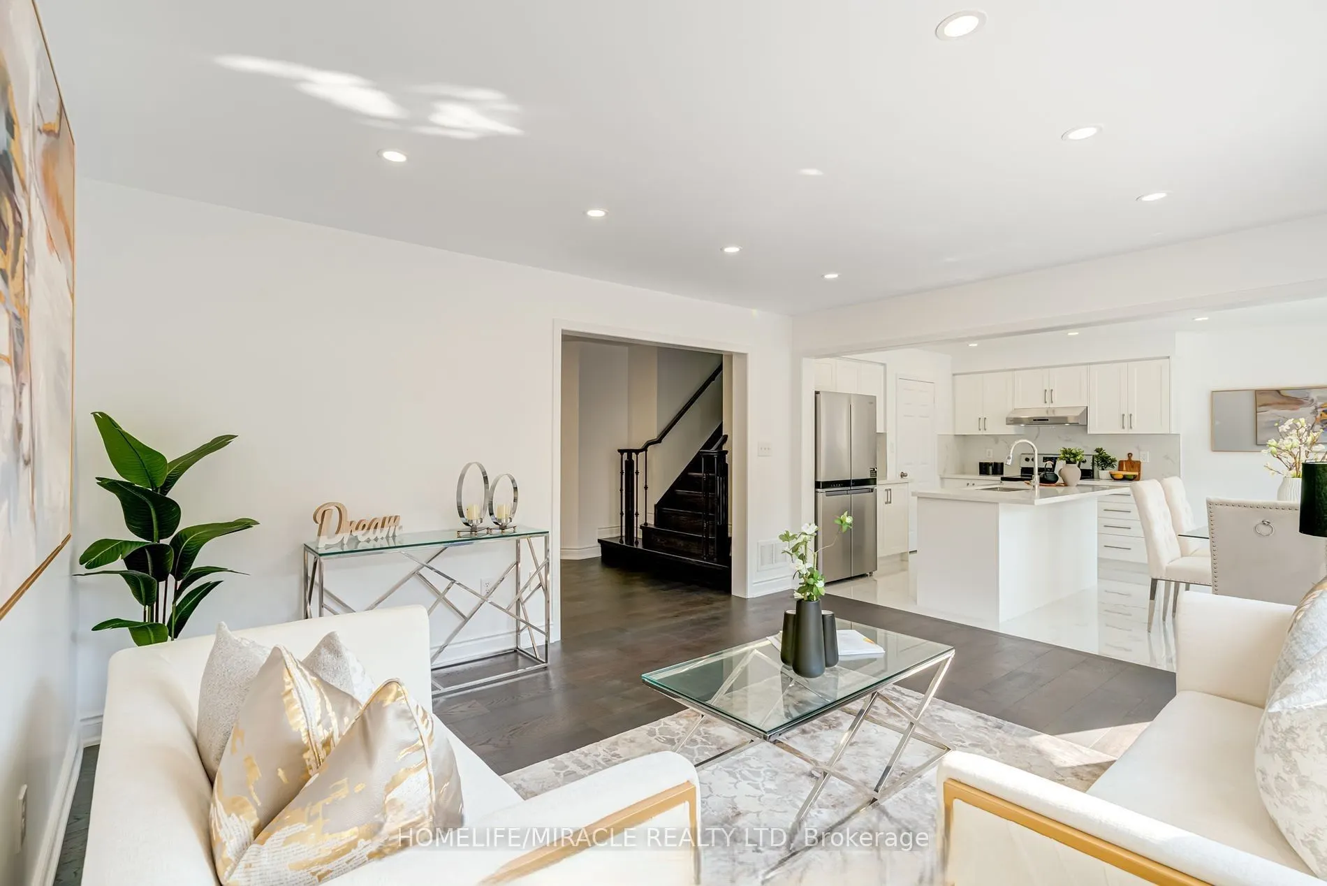 190 Fandango Drive, #Upper