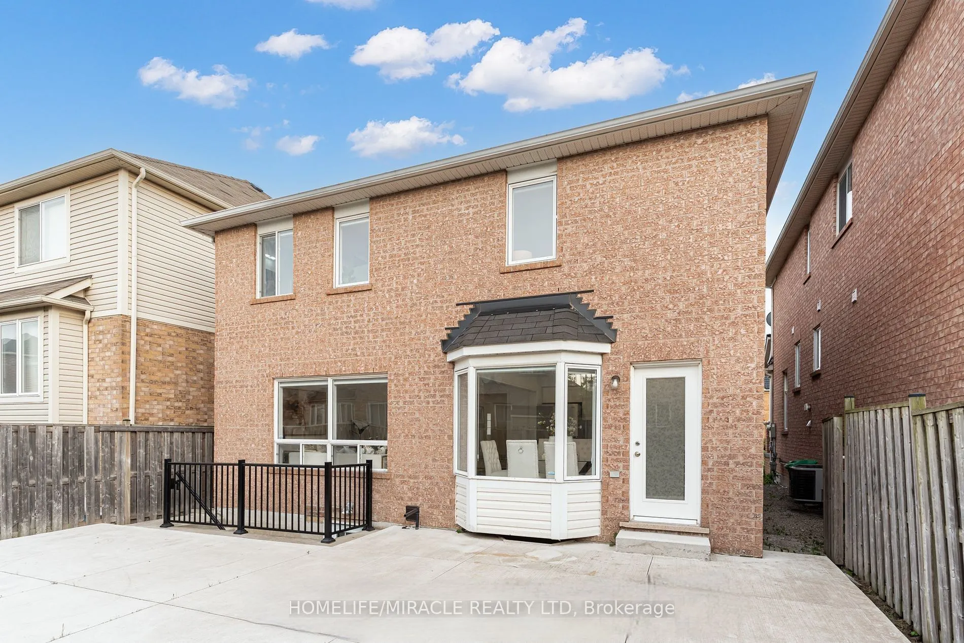 190 Fandango Drive, #Upper