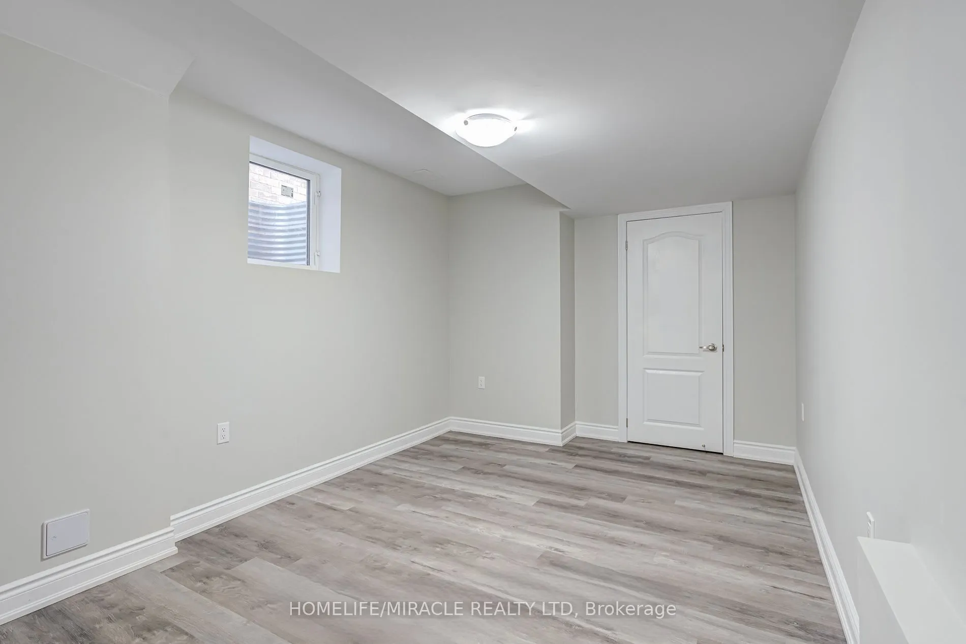190 Fandango Drive, #Legal Bsmt