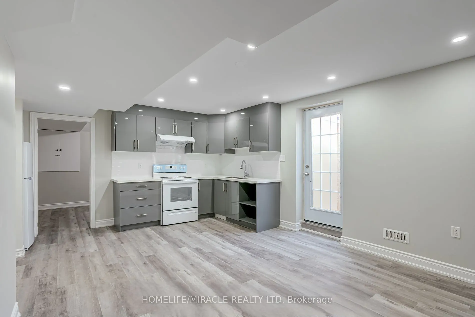 190 Fandango Drive, #Legal Bsmt