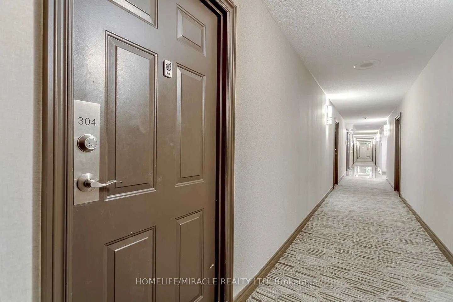 1270 Maple Crossing Boulevard, #304