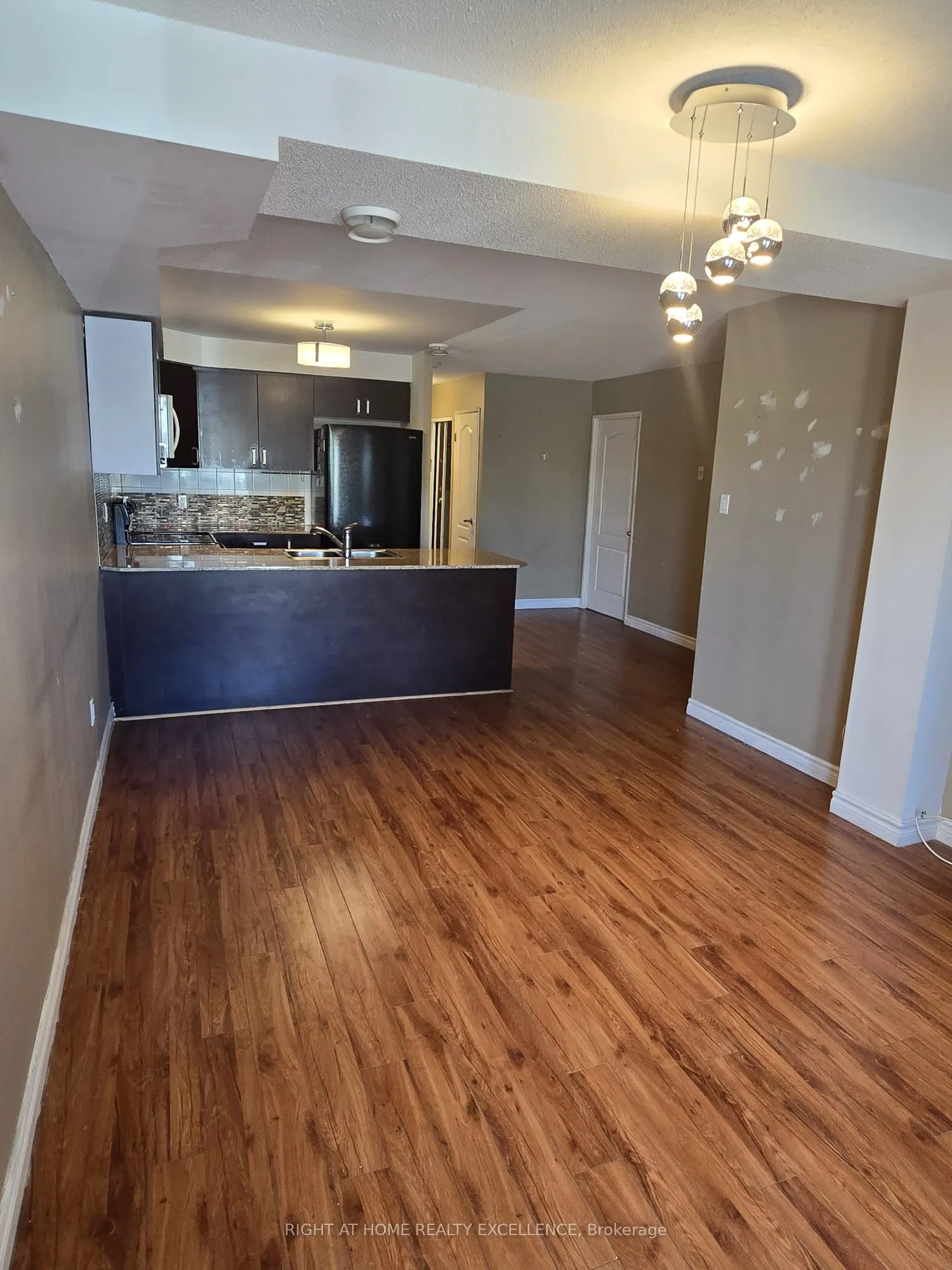 7405 Goreway Drive, #202