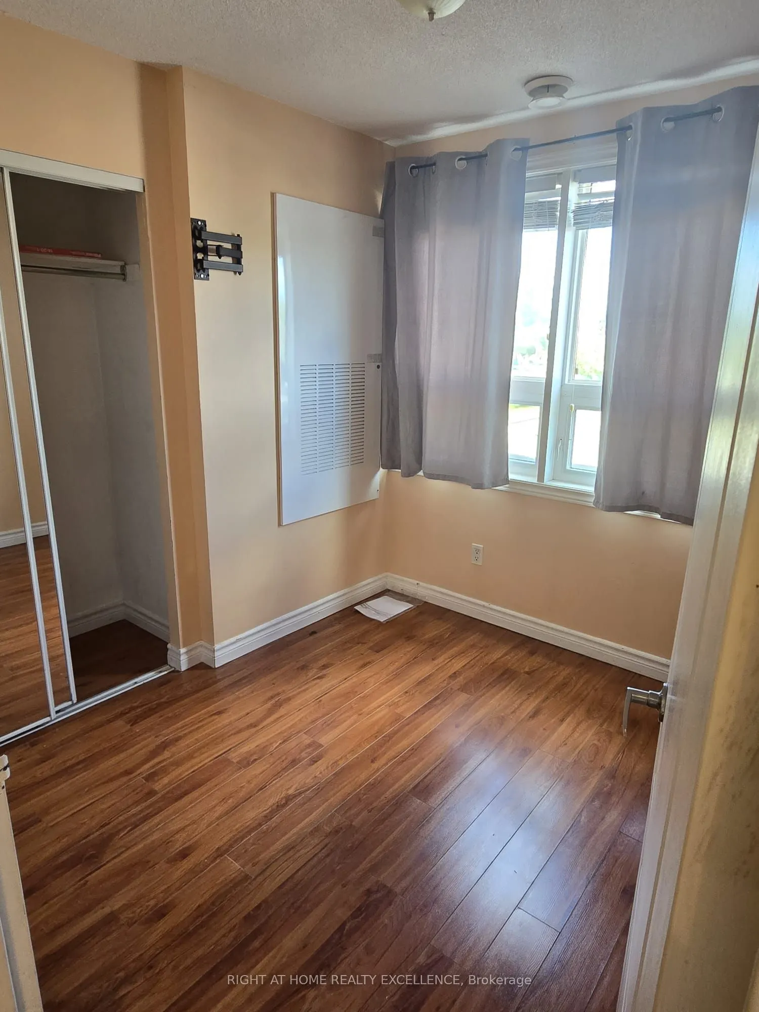 7405 Goreway Drive, #202