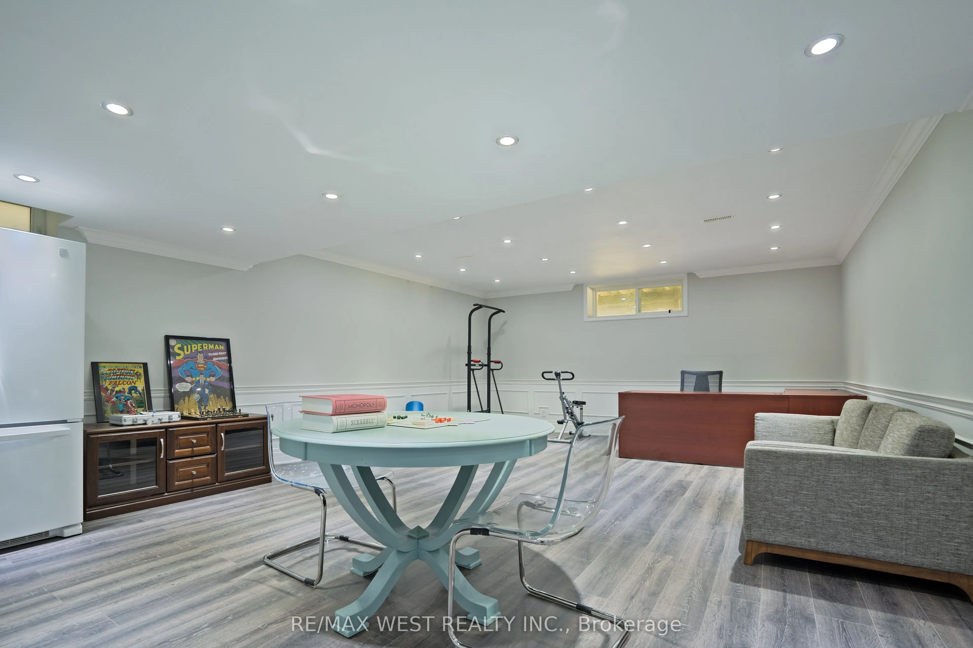 4 Elmview Court