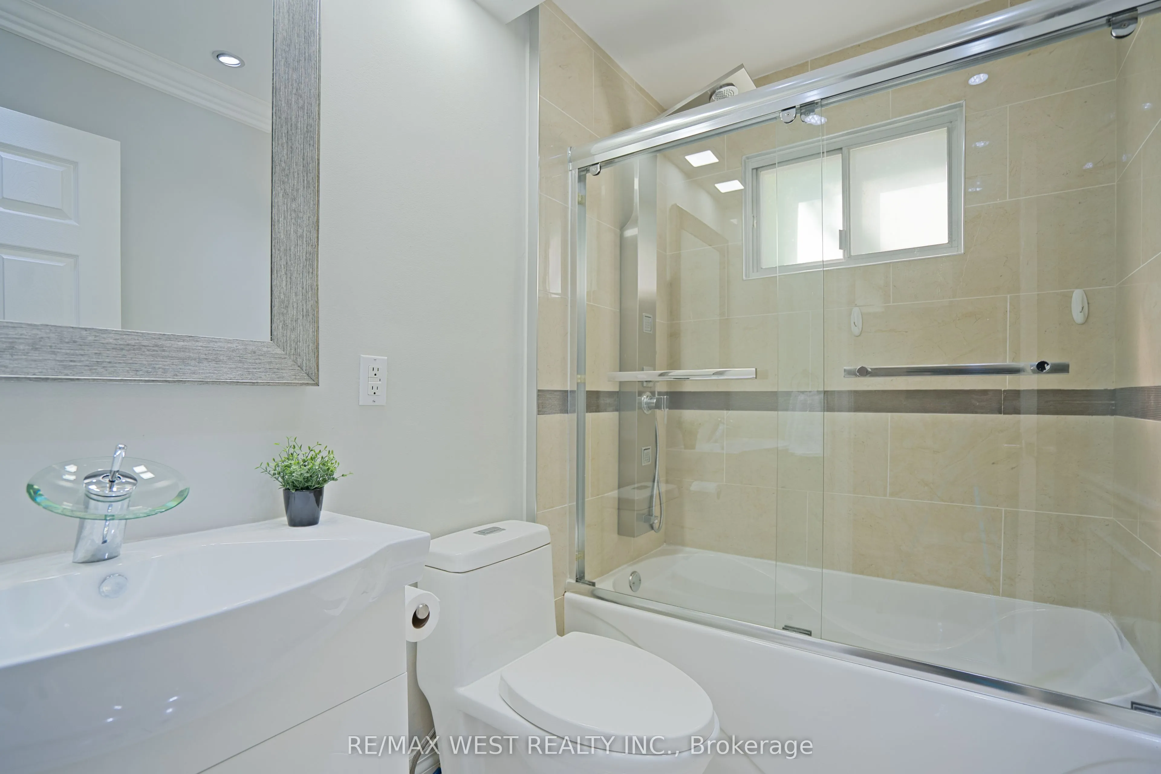4 Elmview Court