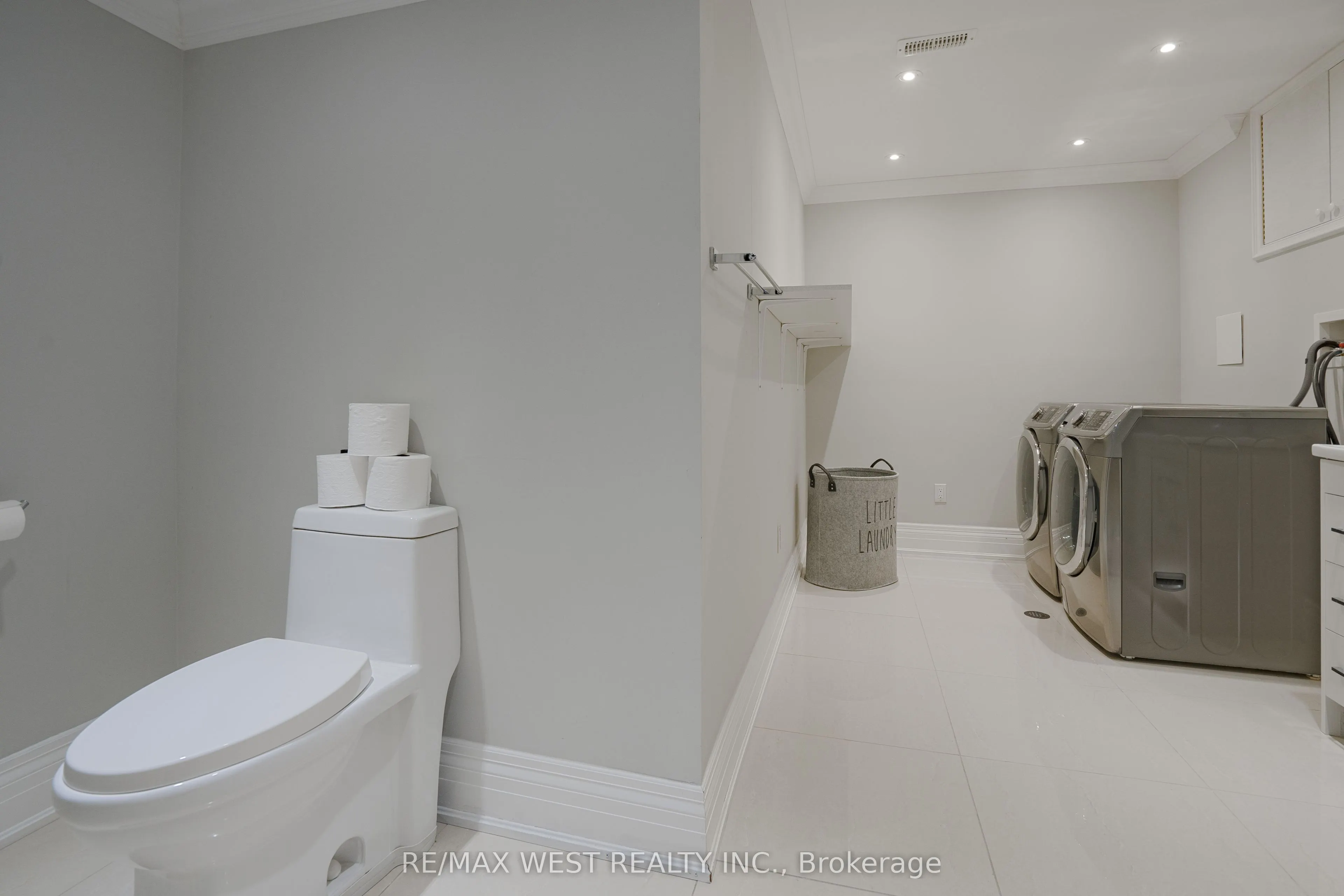 4 Elmview Court