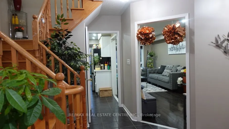 6091 Windfleet Crescent