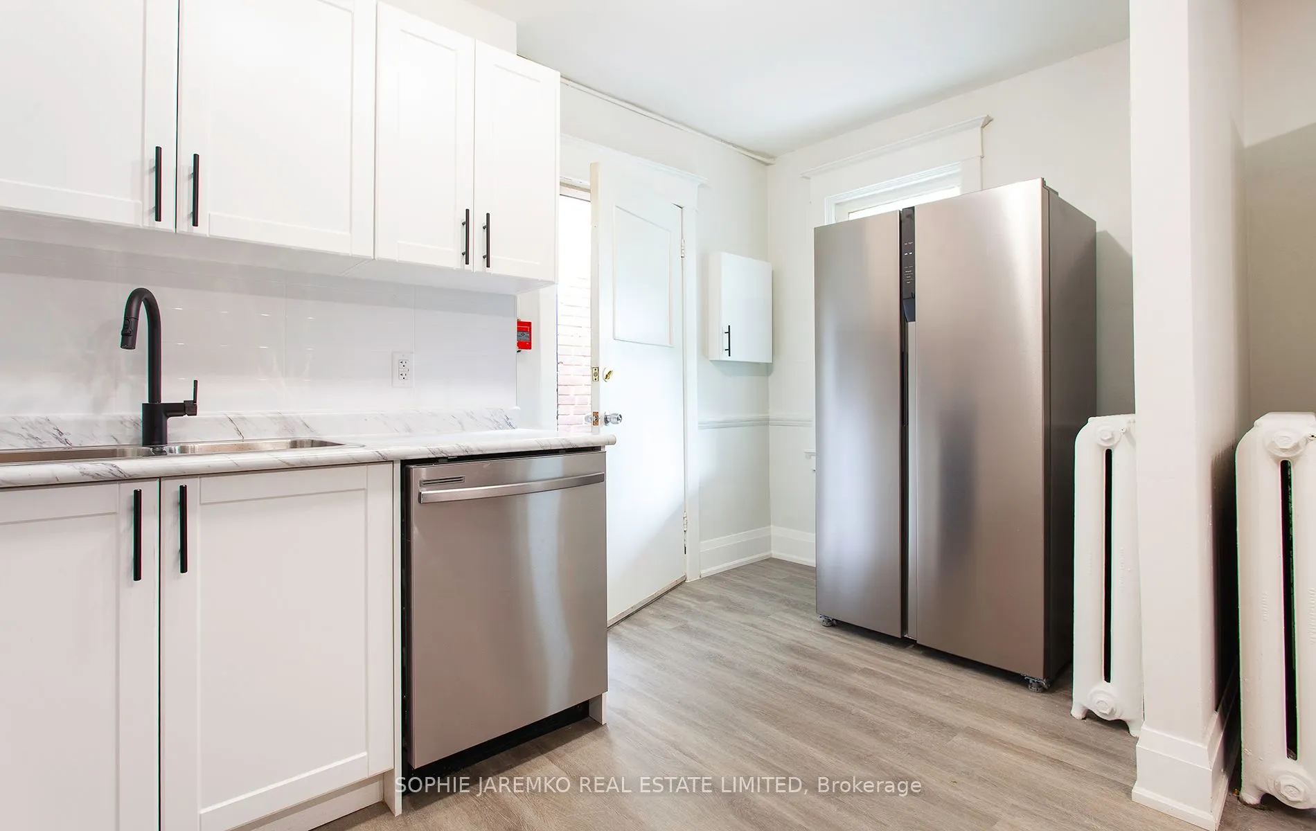 413 Roncesvalles Avenue, #2