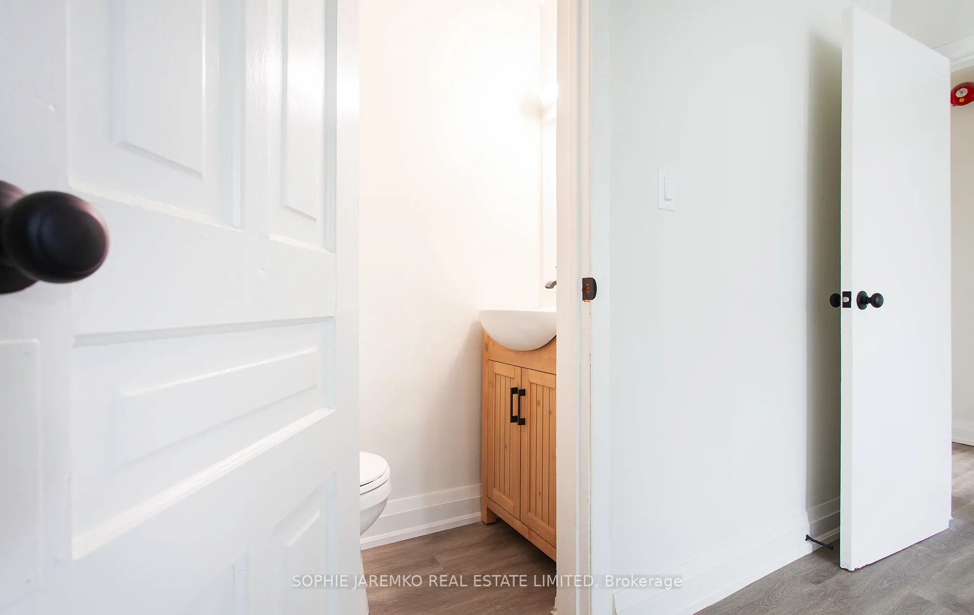413 Roncesvalles Avenue, #1