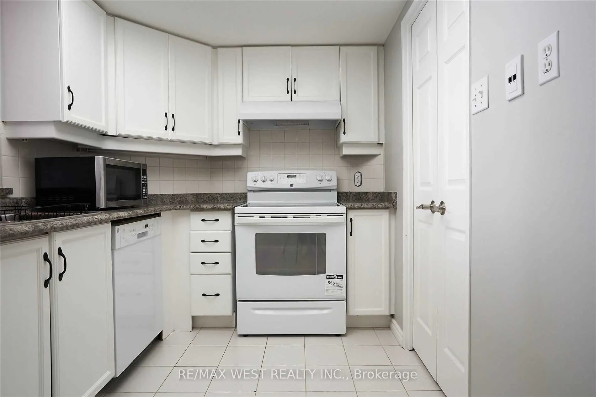 6 Humberline Drive, #510