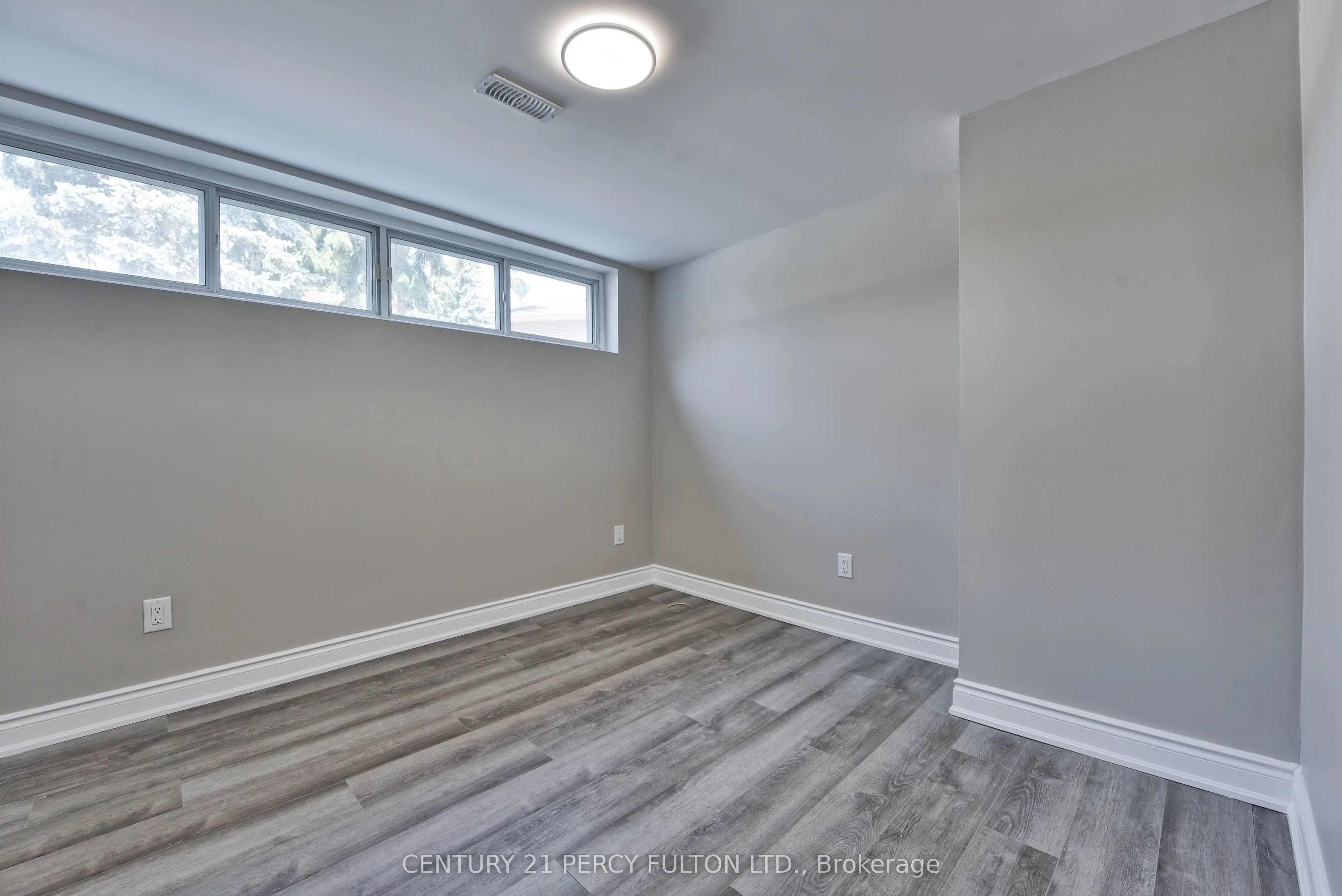 32 Drum Oak Crescent