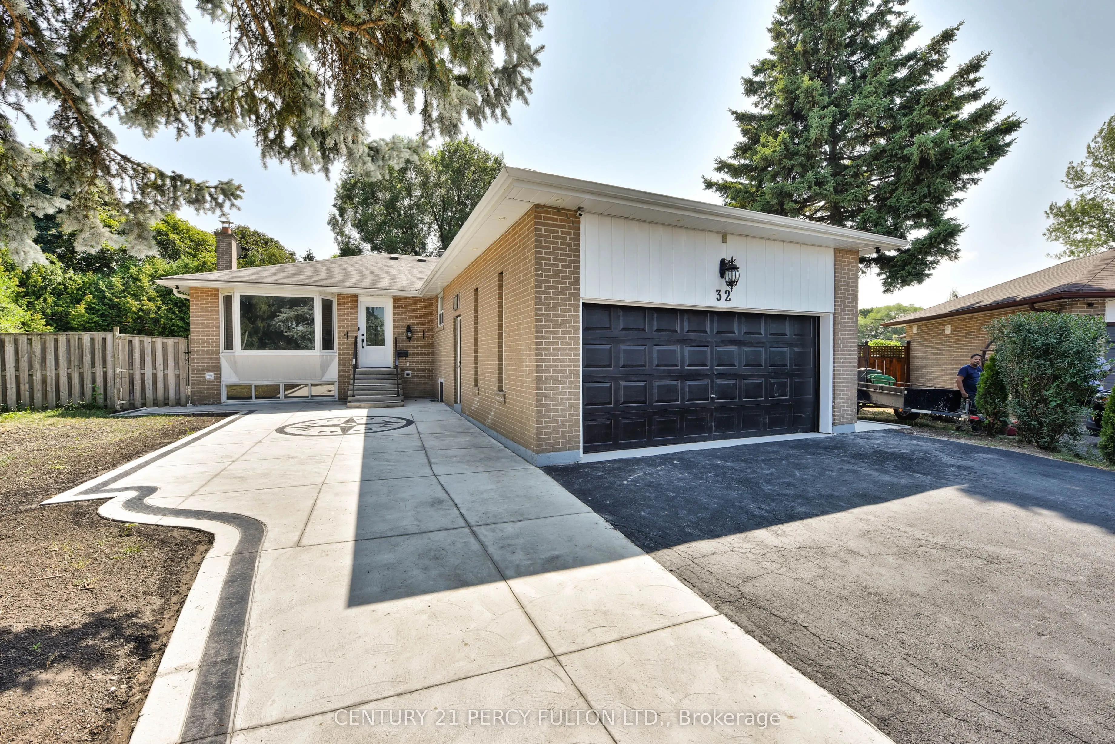 32 Drum Oak Crescent