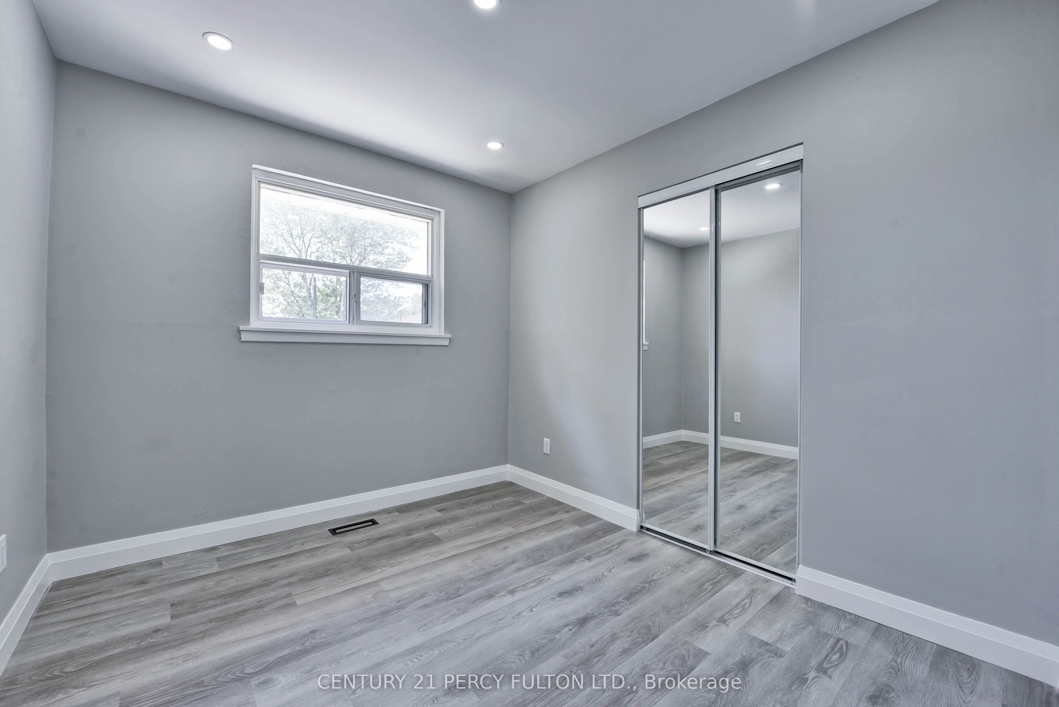 32 Drum Oak Crescent