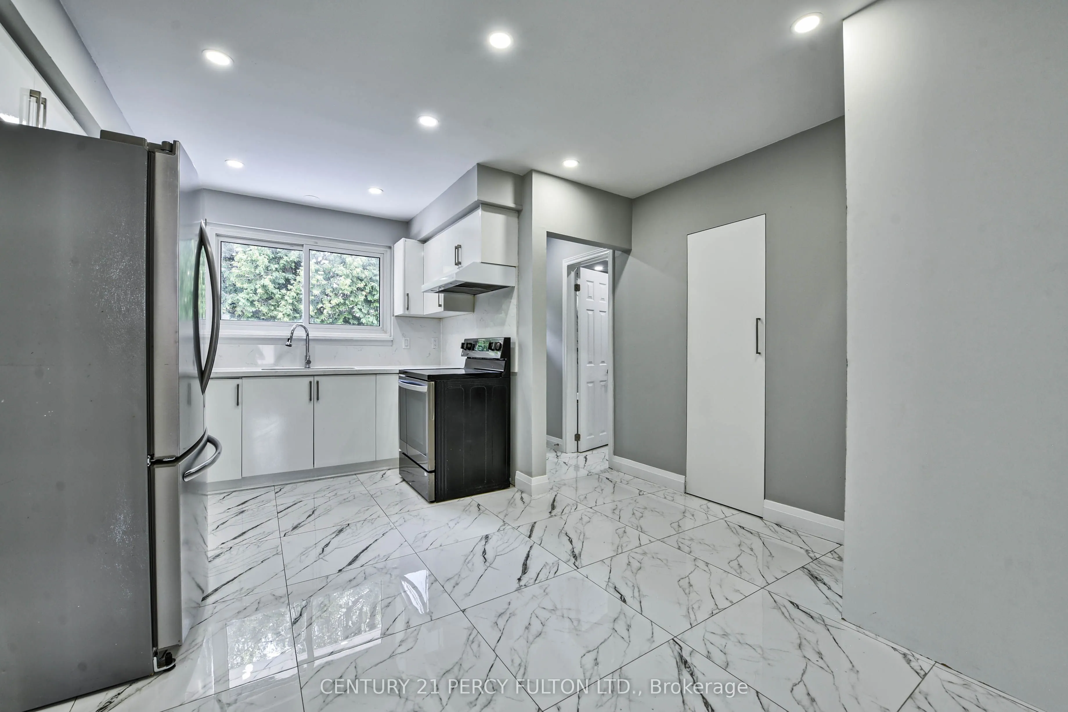 32 Drum Oak Crescent