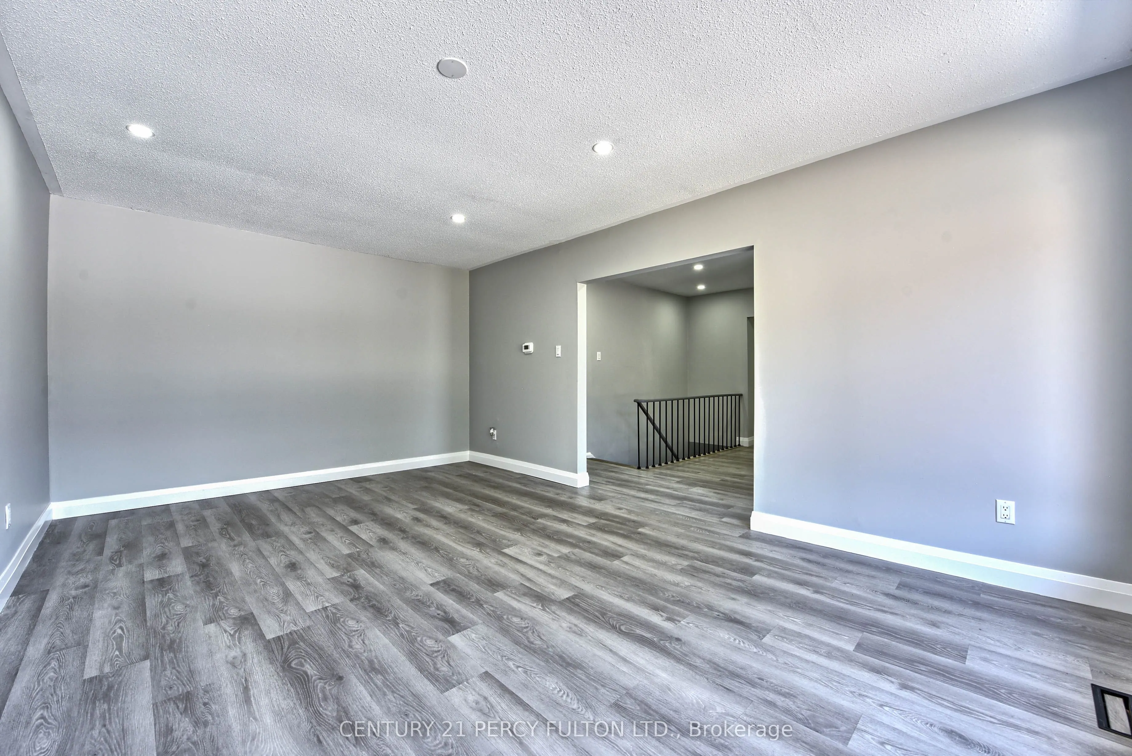 32 Drum Oak Crescent