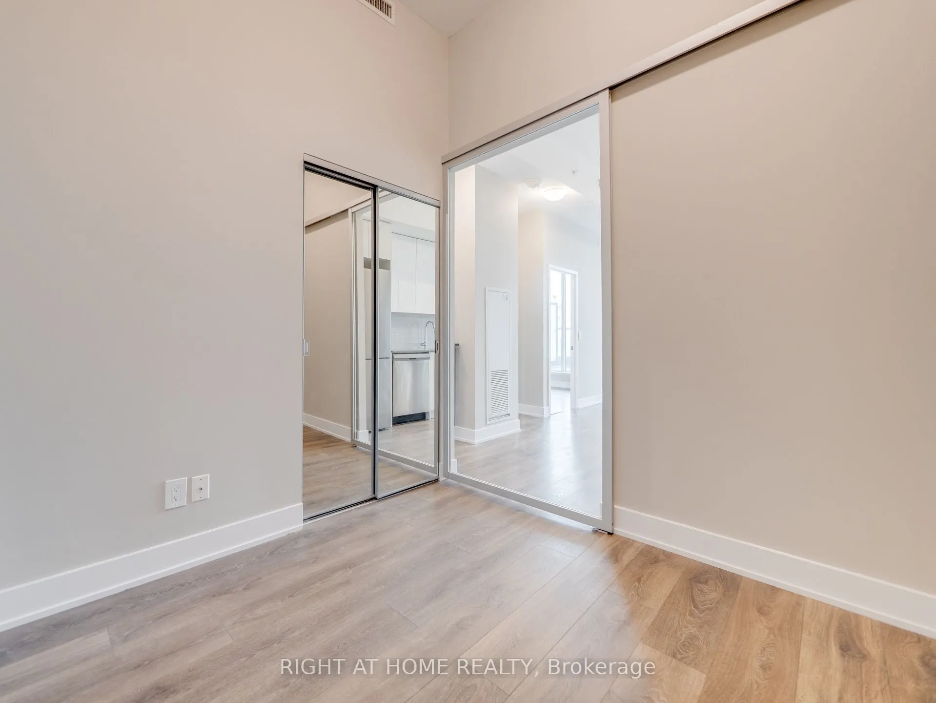 2489 Taunton Road, #223