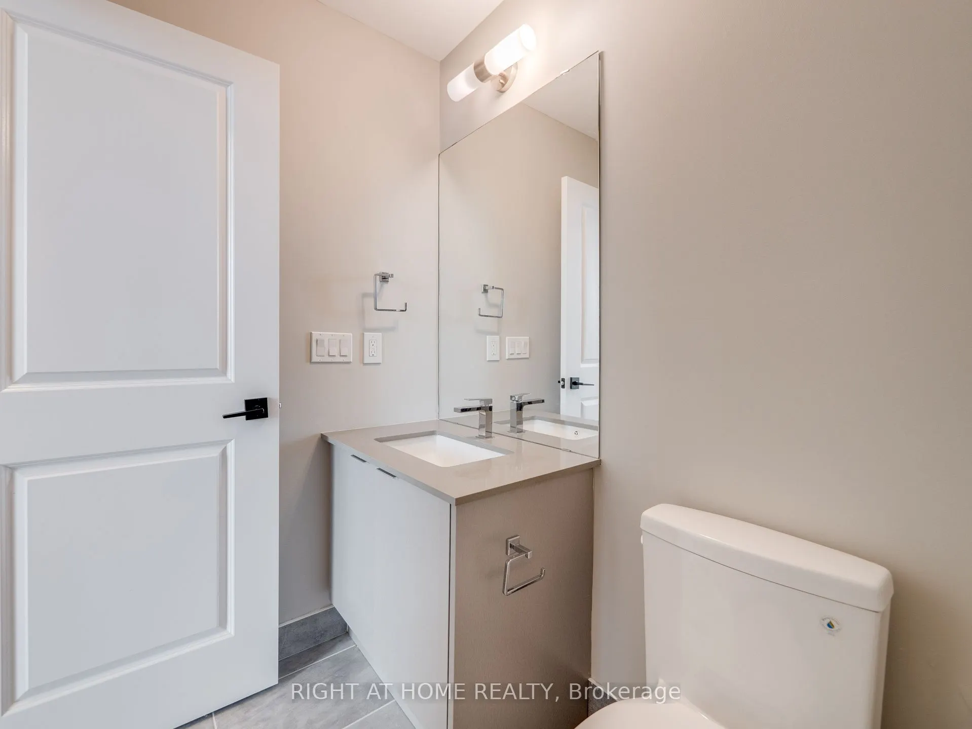 2489 Taunton Road, #223