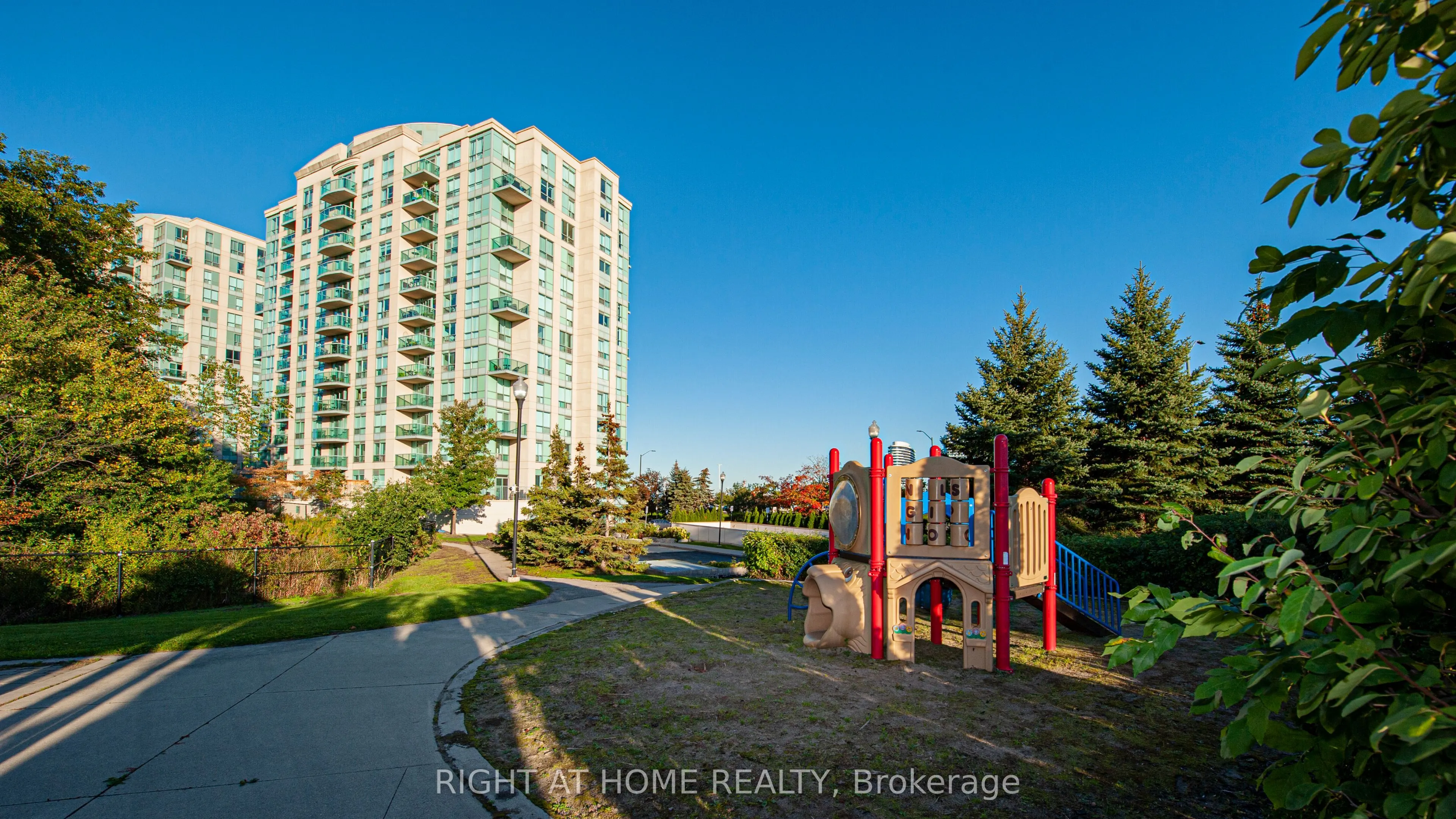 2545 Erin Centre Boulevard, #501