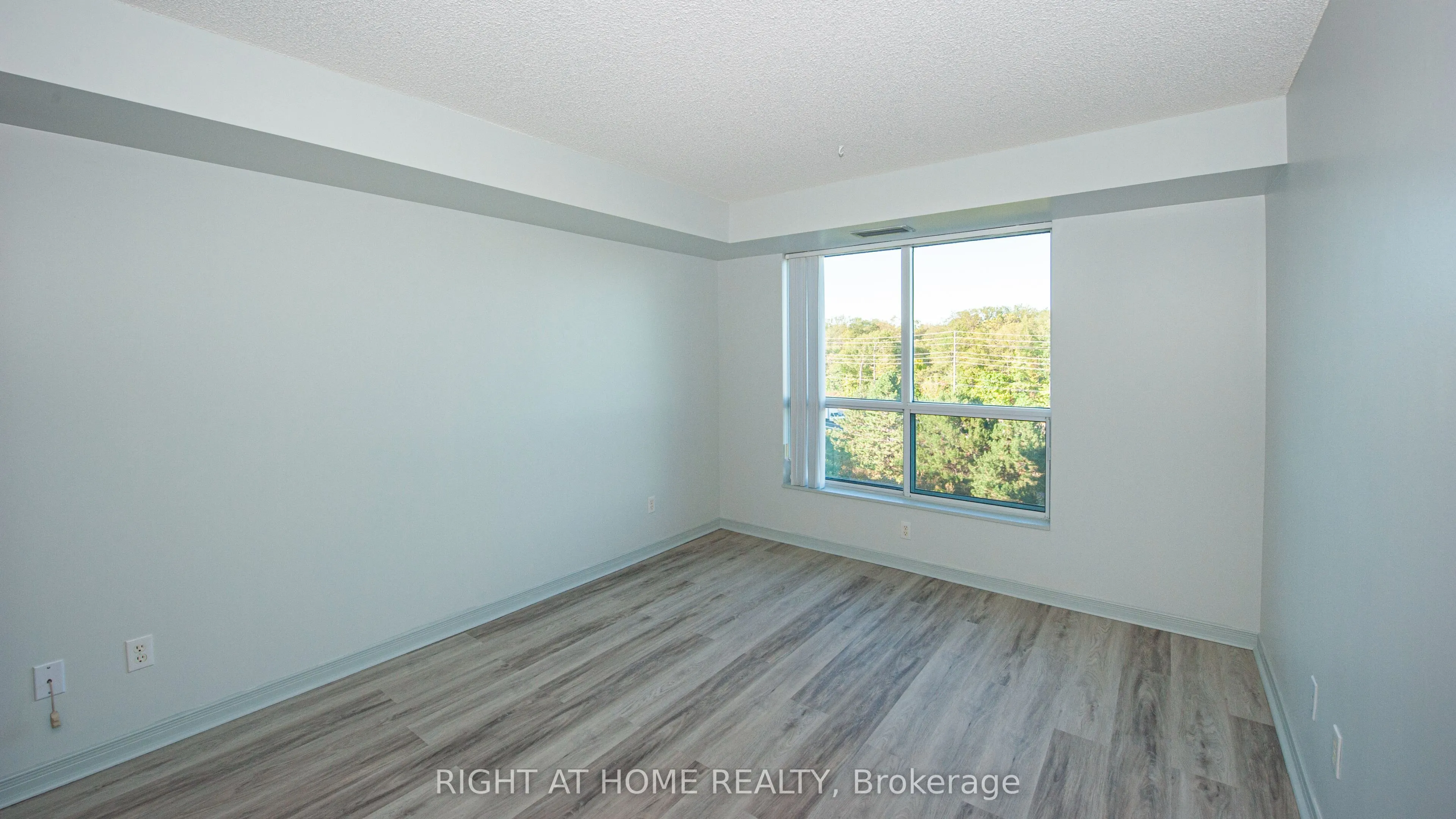 2545 Erin Centre Boulevard, #501