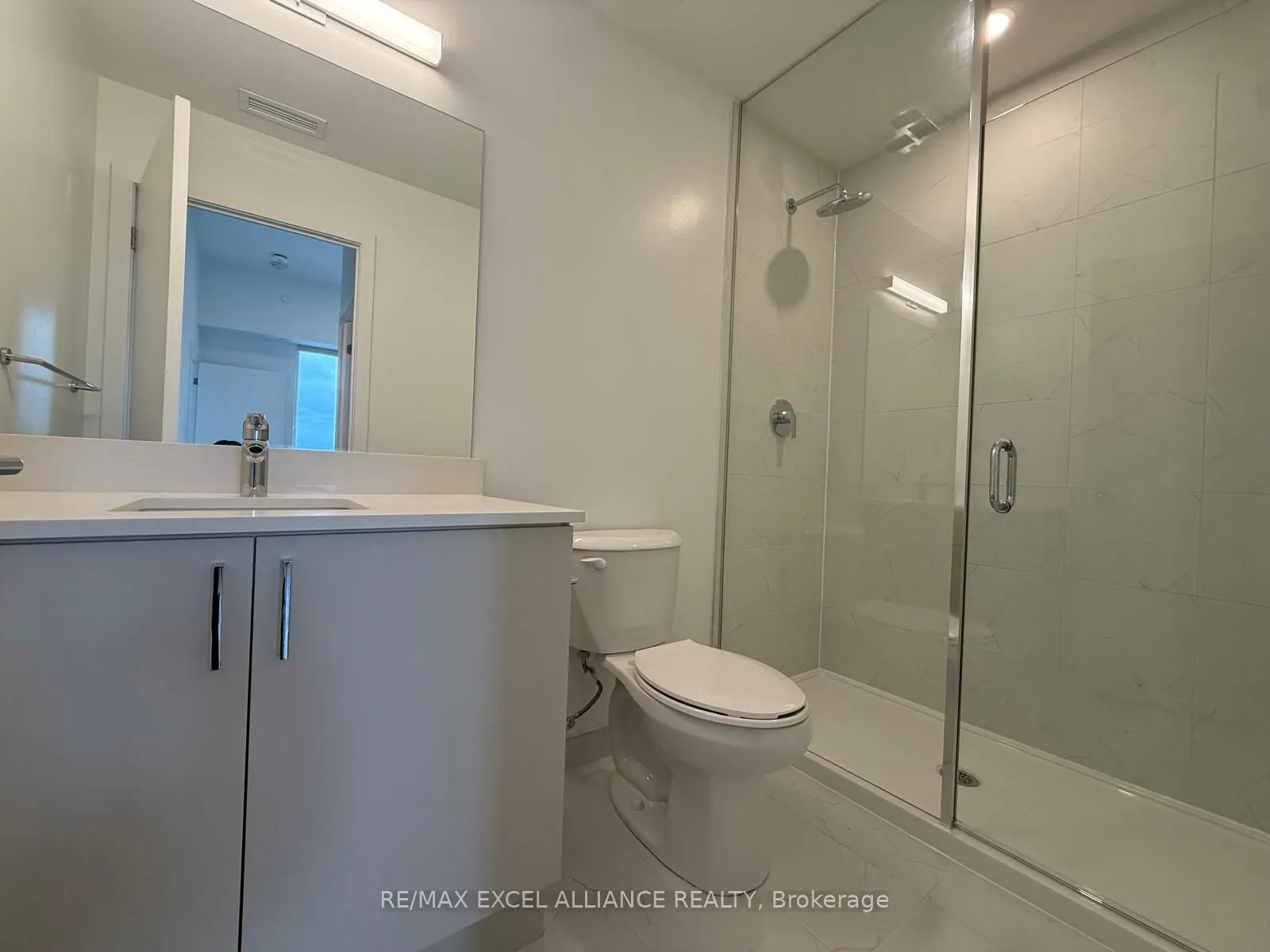 1005 Dundas Street E, #735