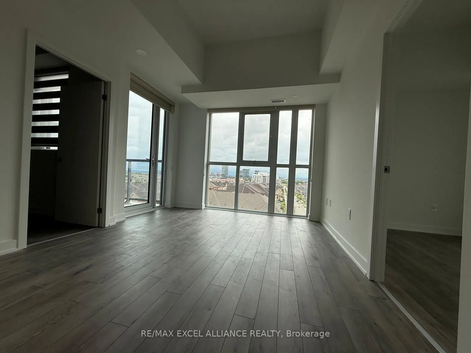 1005 Dundas Street E, #735