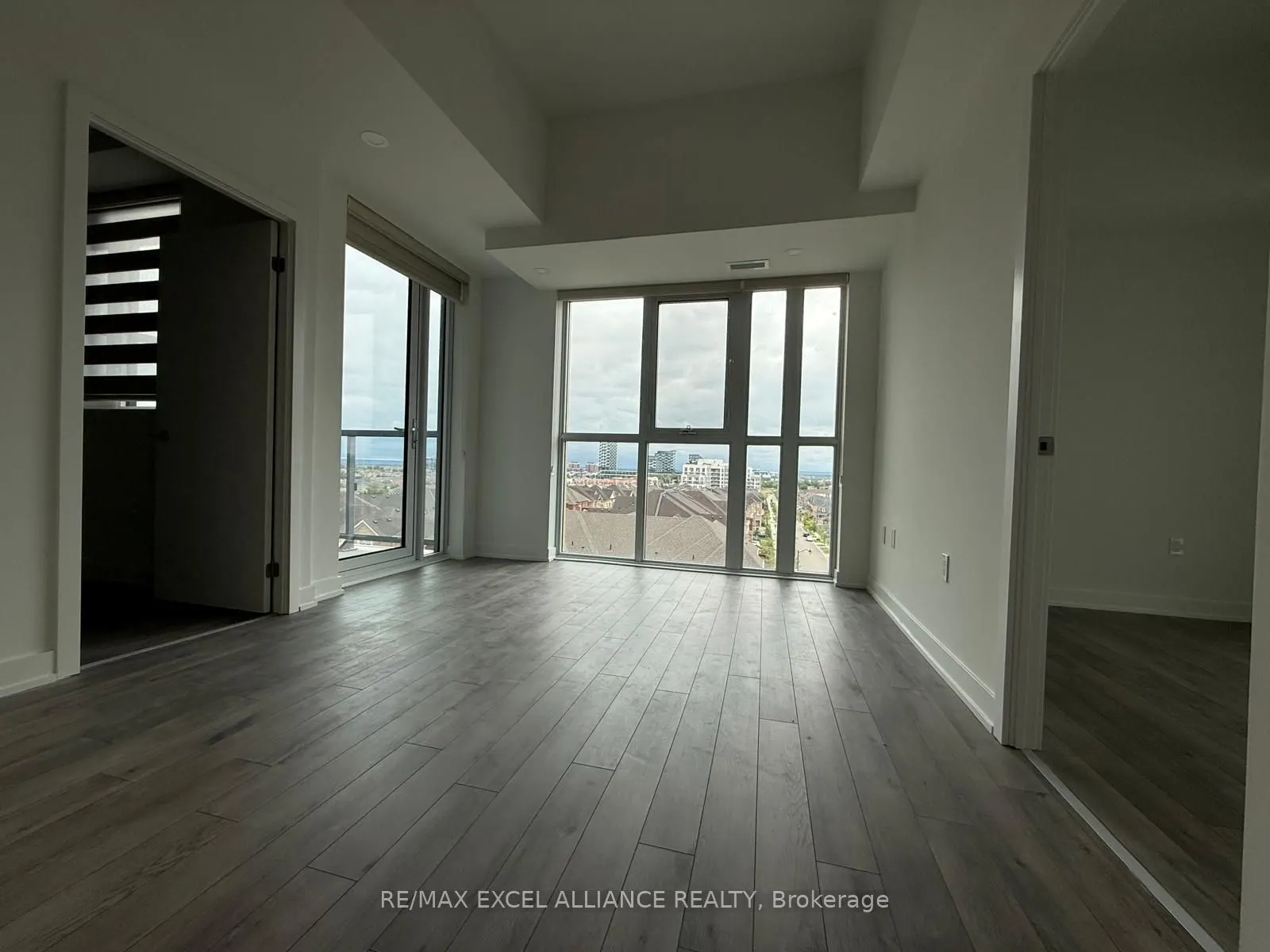 1005 Dundas Street E, #735