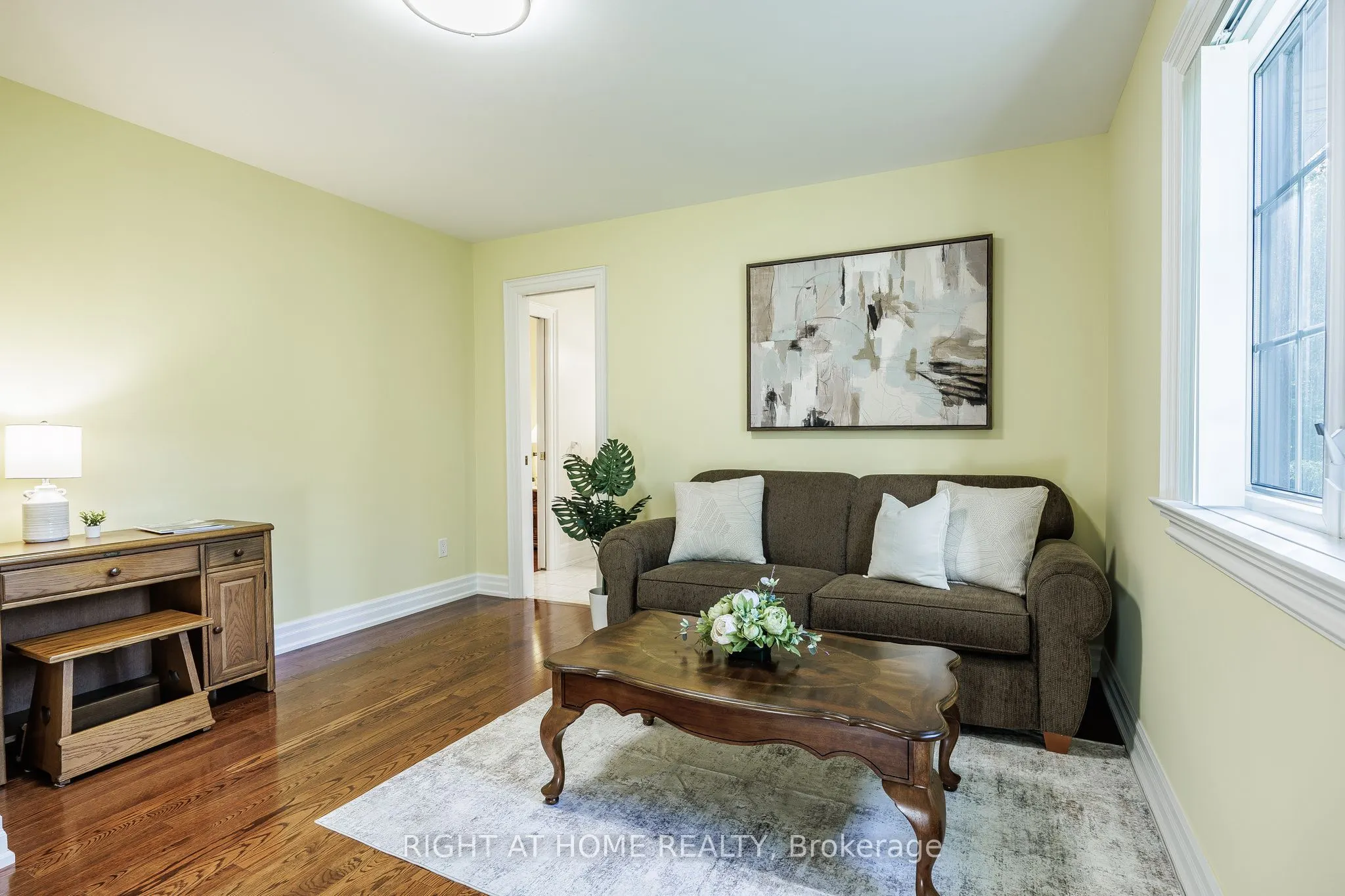 2 Fairway Road