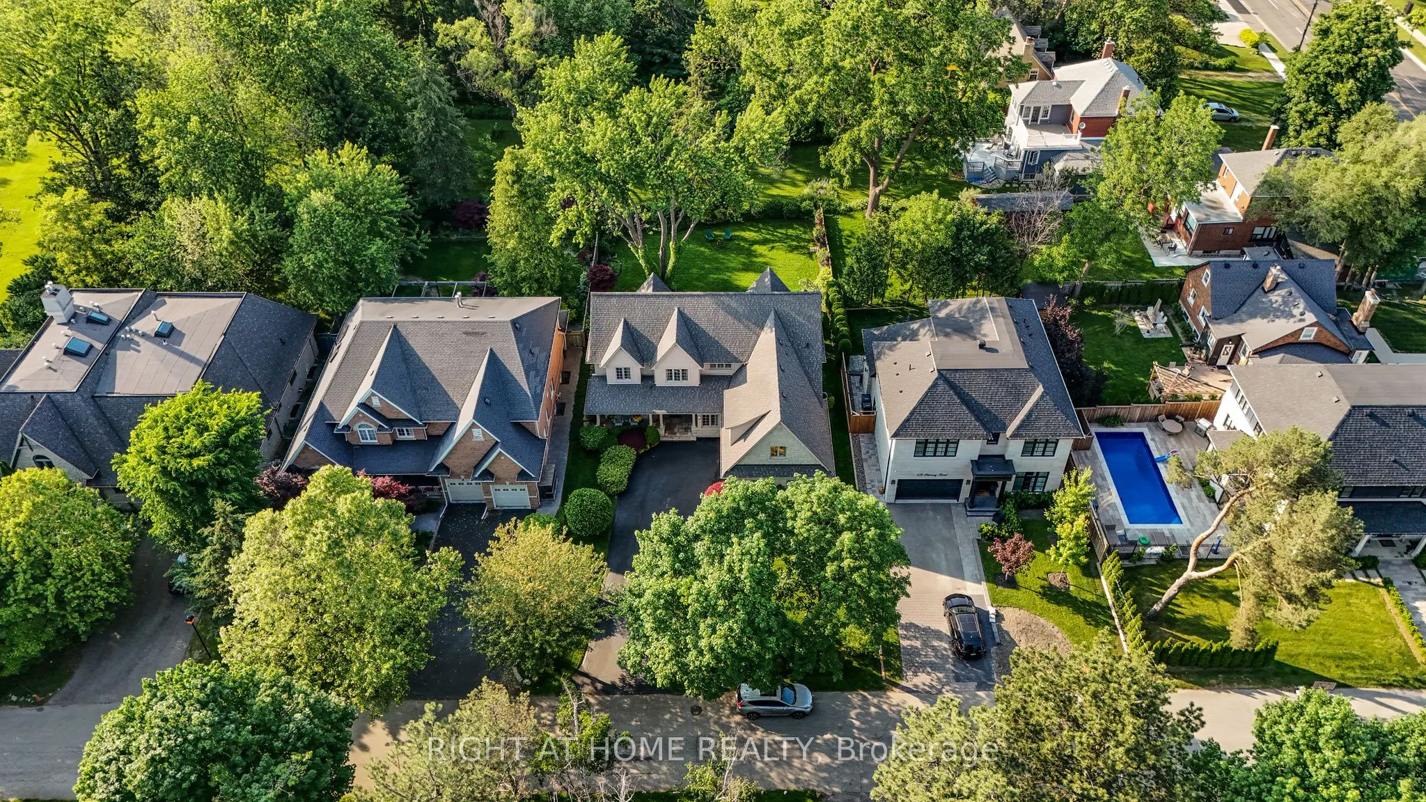 2 Fairway Road