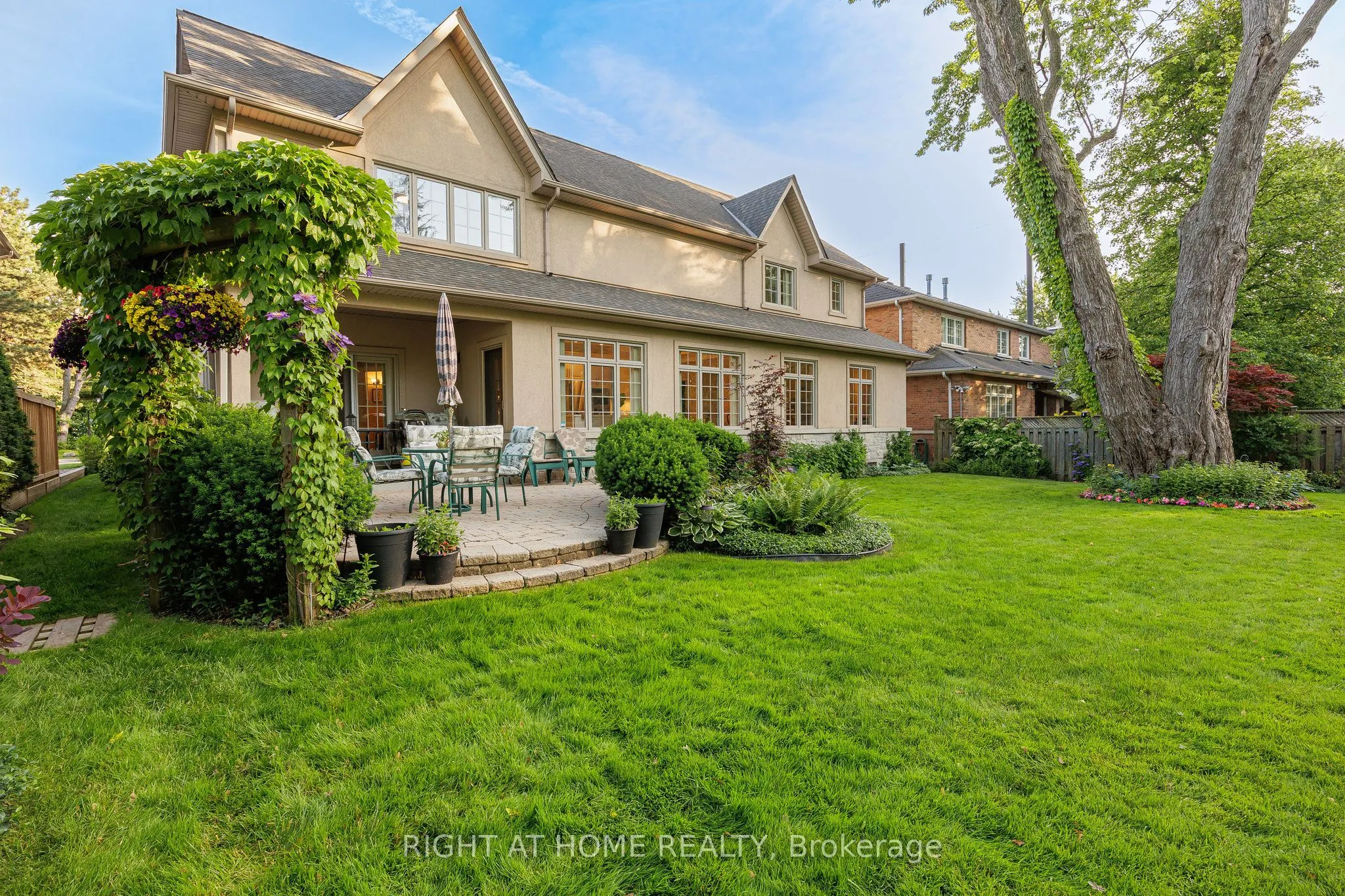 2 Fairway Road