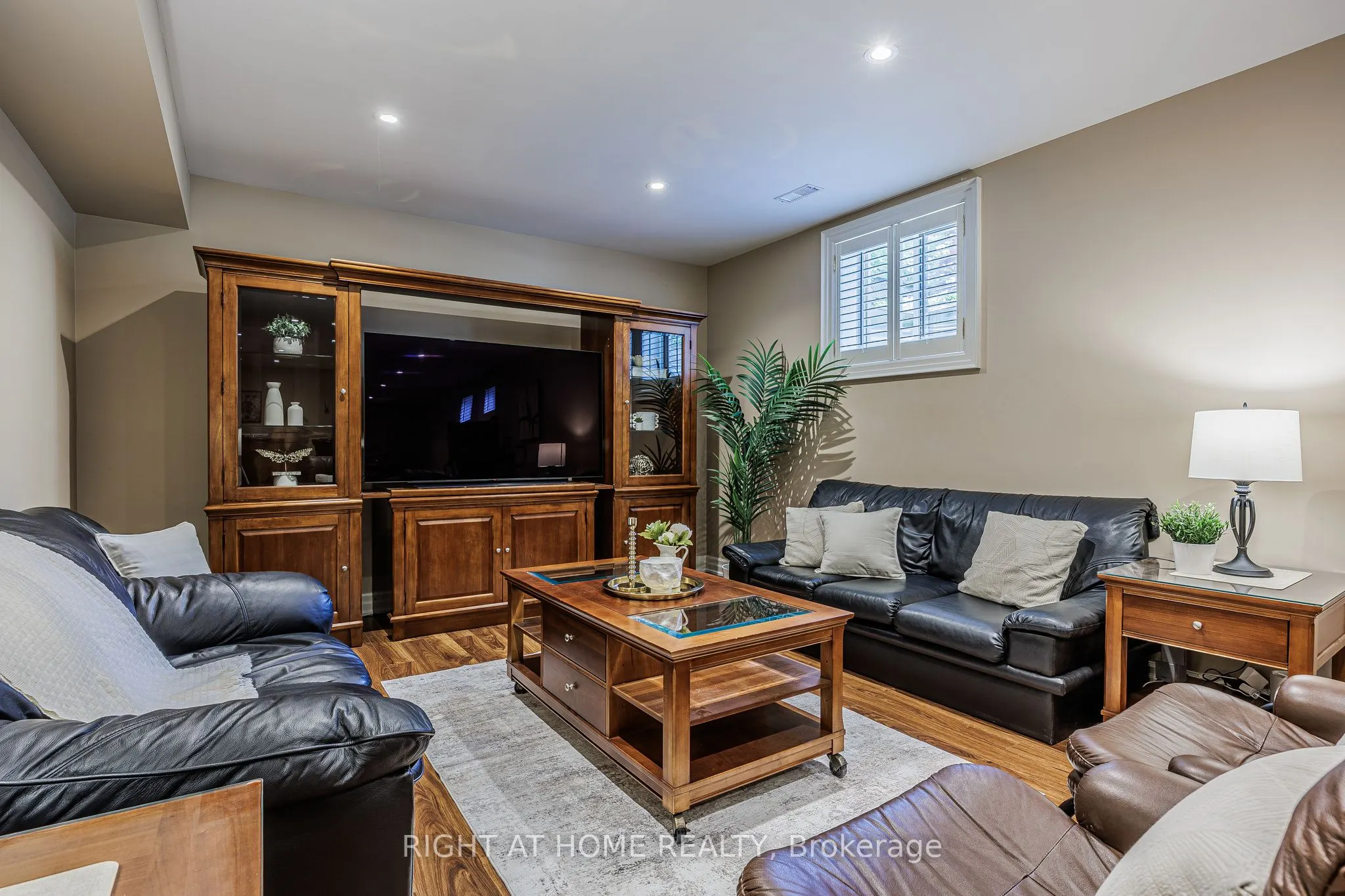 2 Fairway Road