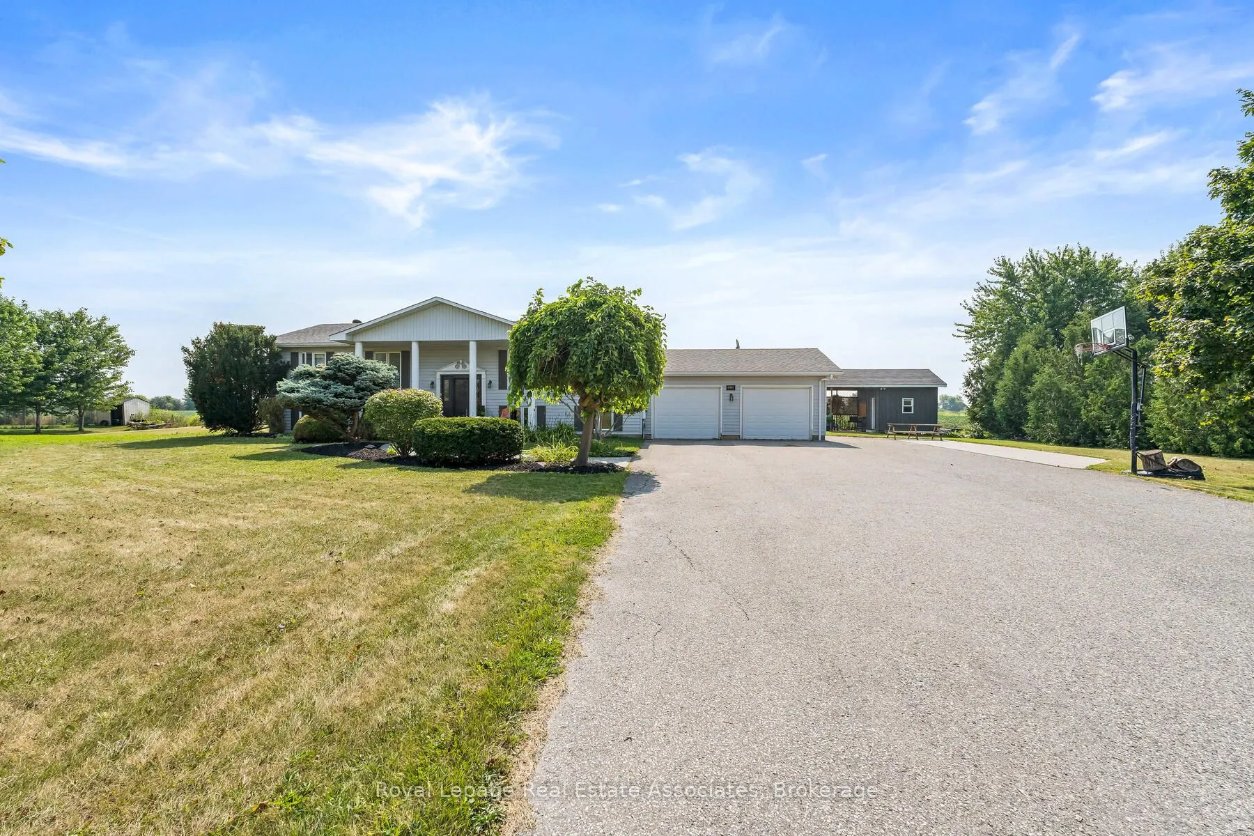 13318 10 Side Road