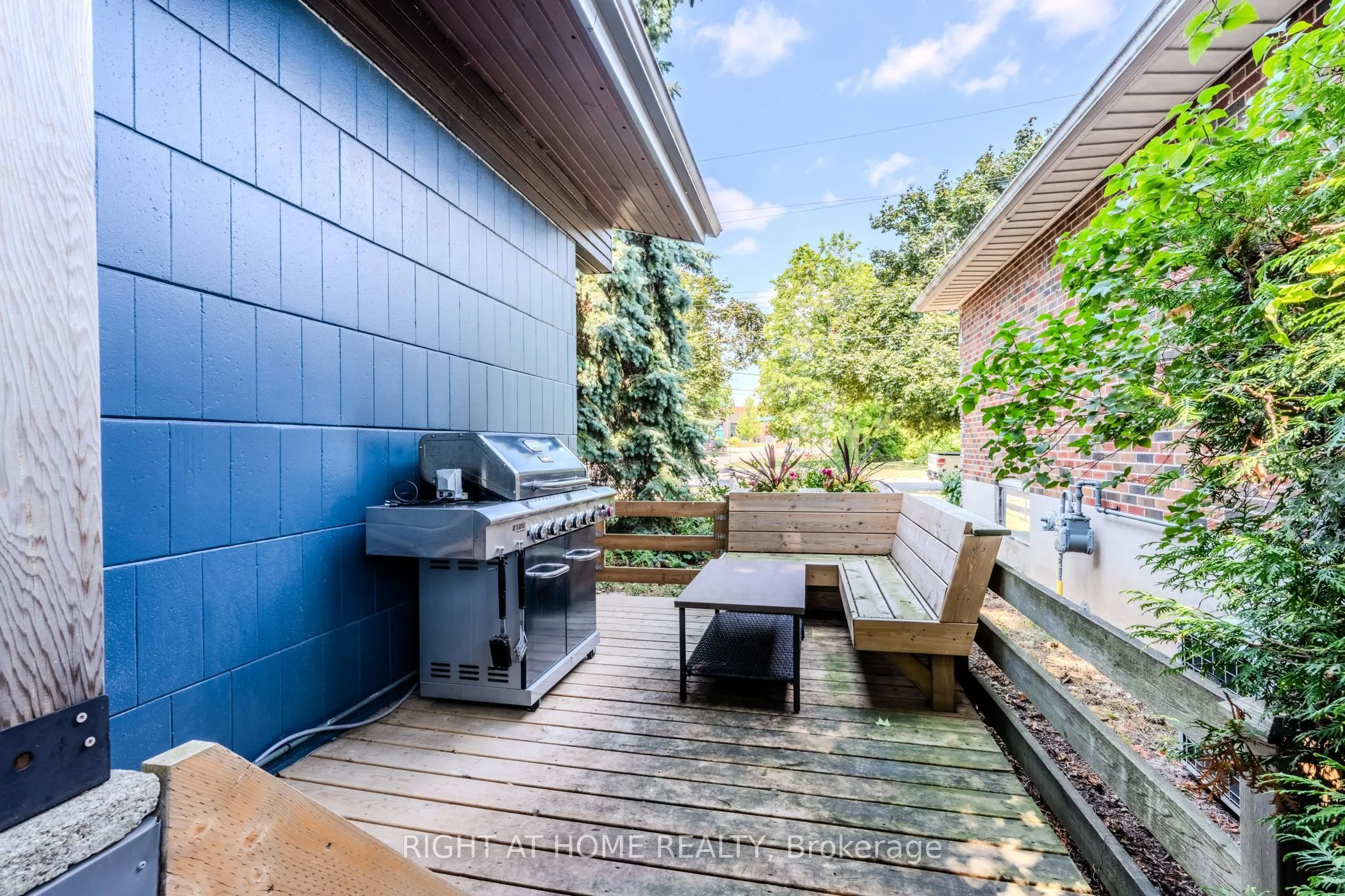 2 Prince Charles Drive