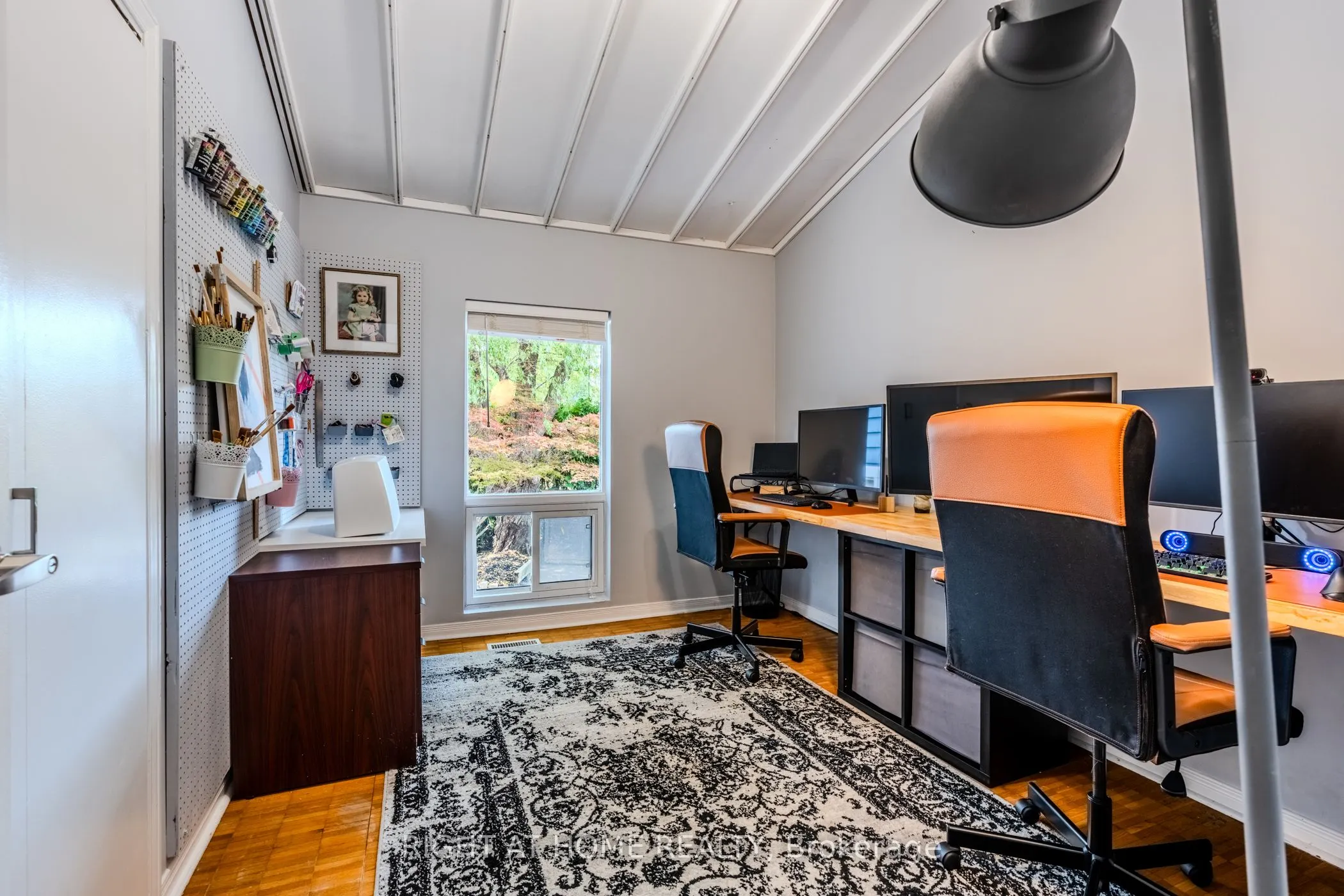 2 Prince Charles Drive