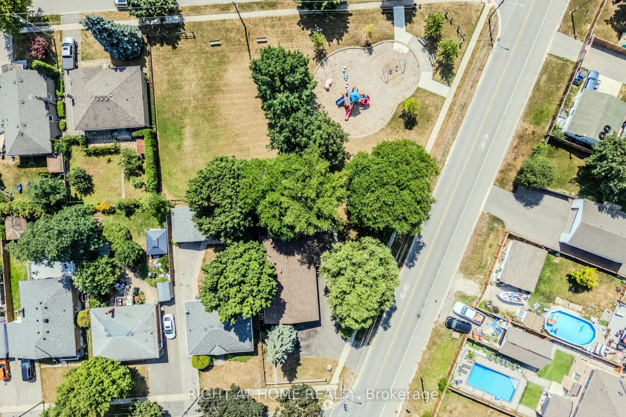 2 Prince Charles Drive