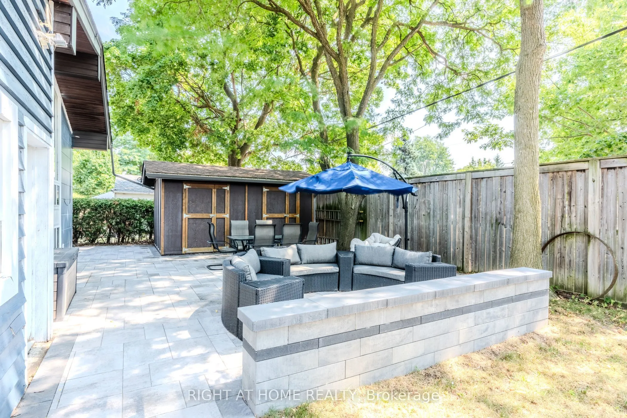2 Prince Charles Drive
