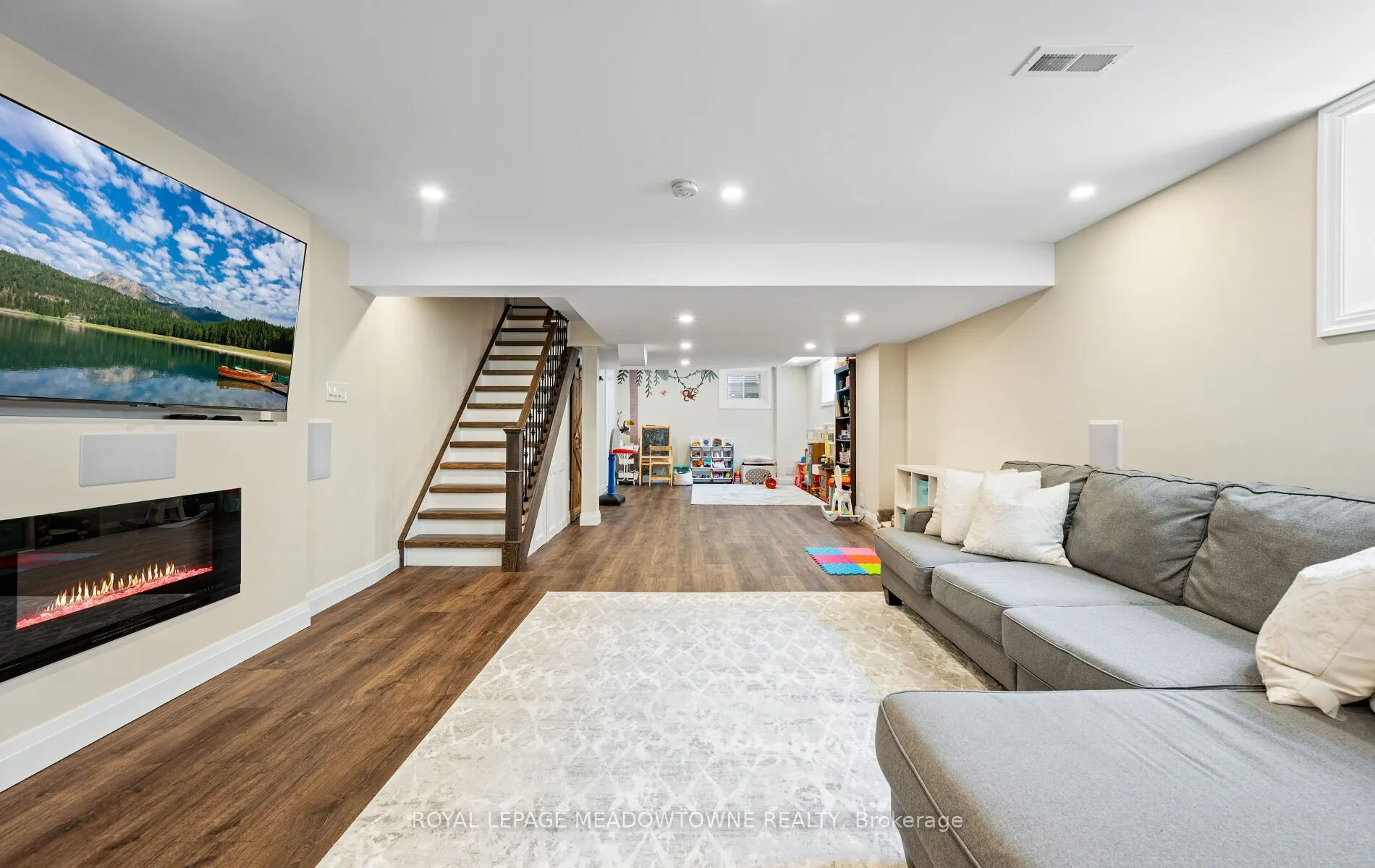 663 Snider Terrace