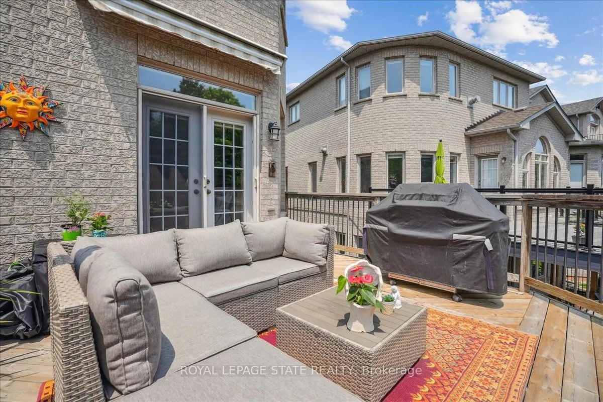 2328 Woodfield Road