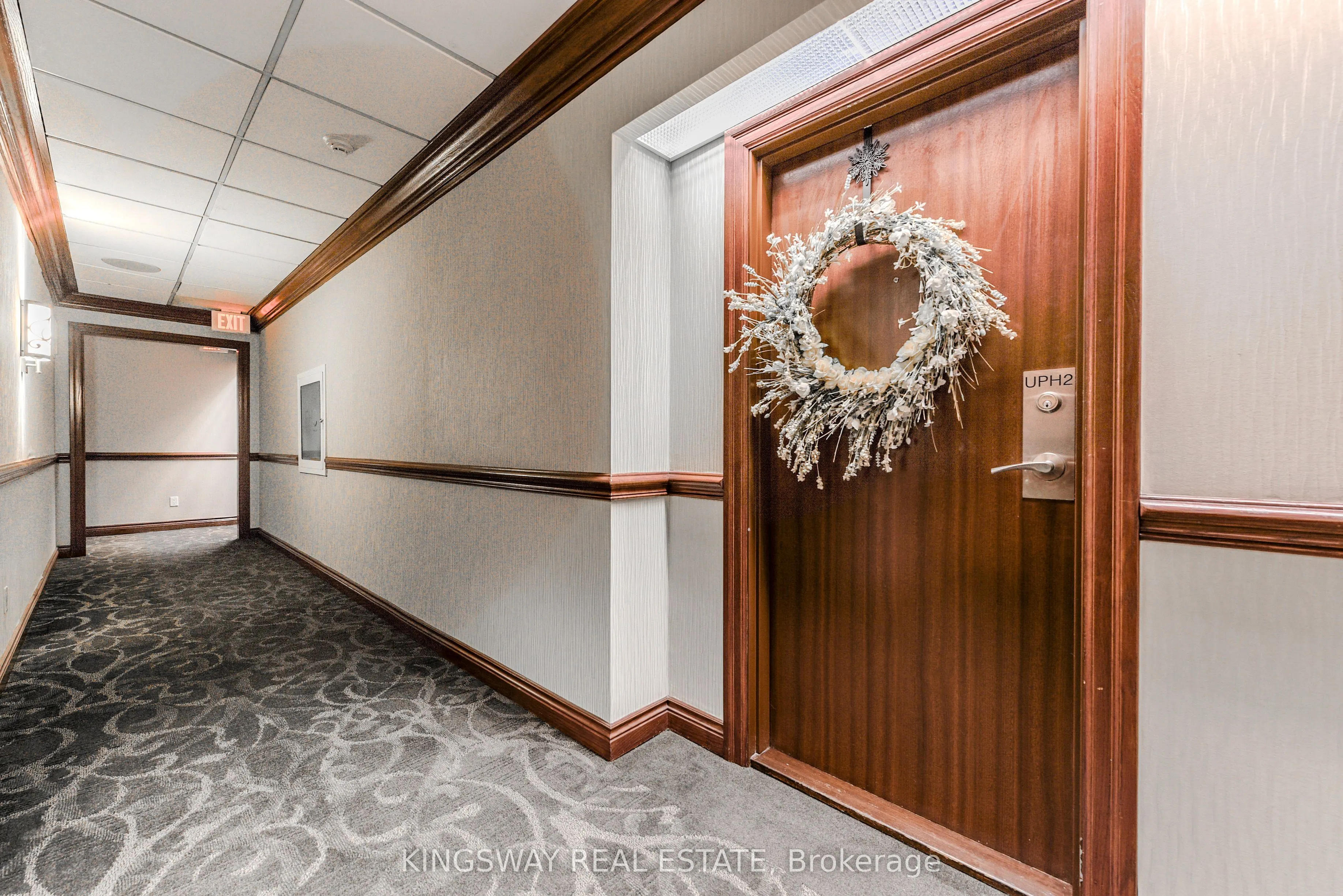 880 Dundas Street, #UPH02