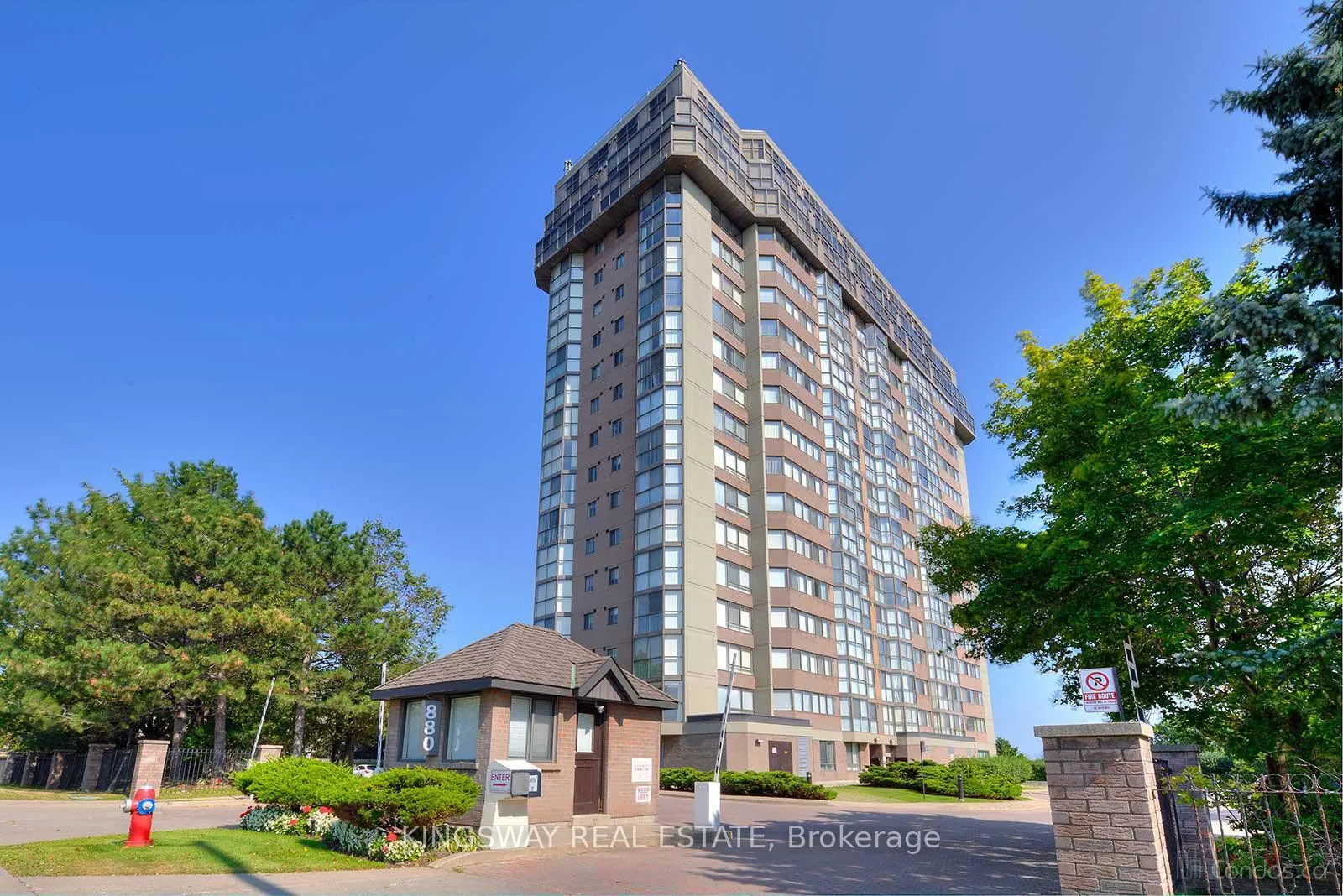 880 Dundas Street, #UPH02